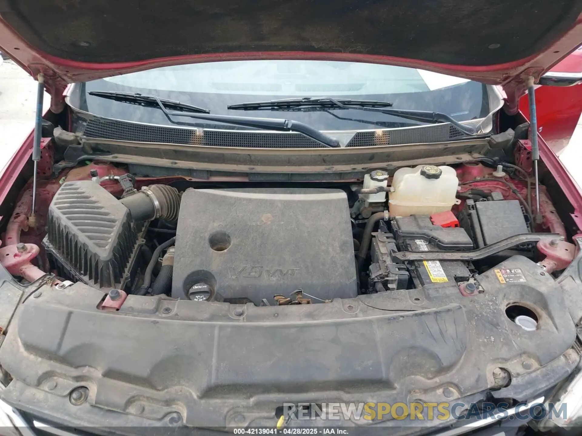 10 Фотография поврежденного автомобиля 1GNERGKW3KJ317815 CHEVROLET TRAVERSE 2019