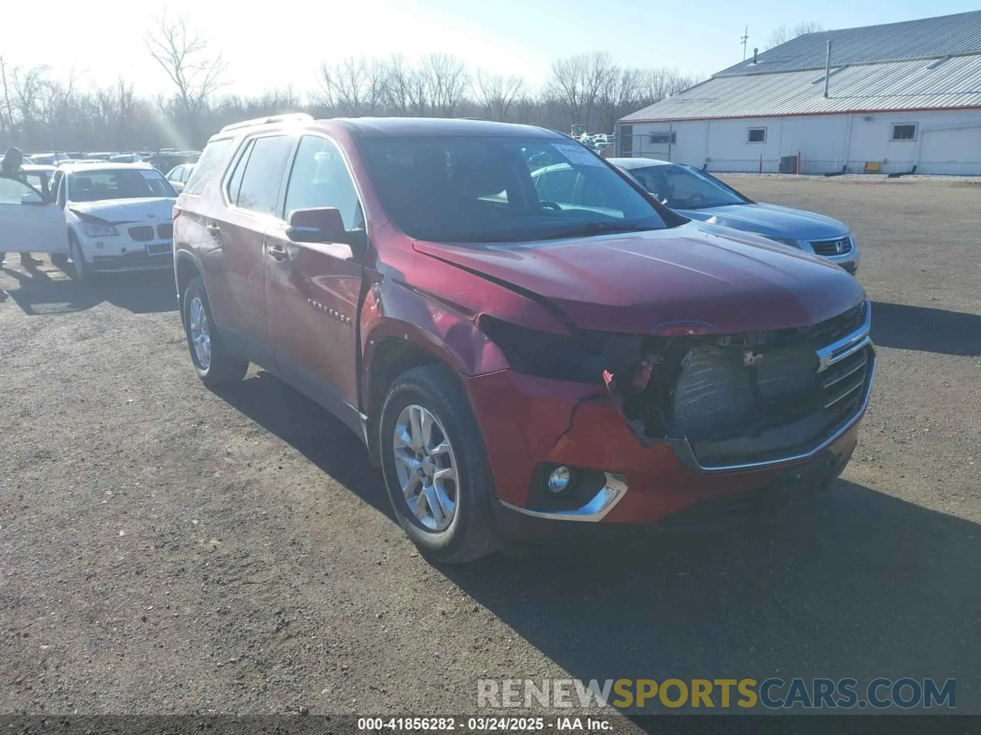 1 Фотография поврежденного автомобиля 1GNERGKW4KJ101794 CHEVROLET TRAVERSE 2019
