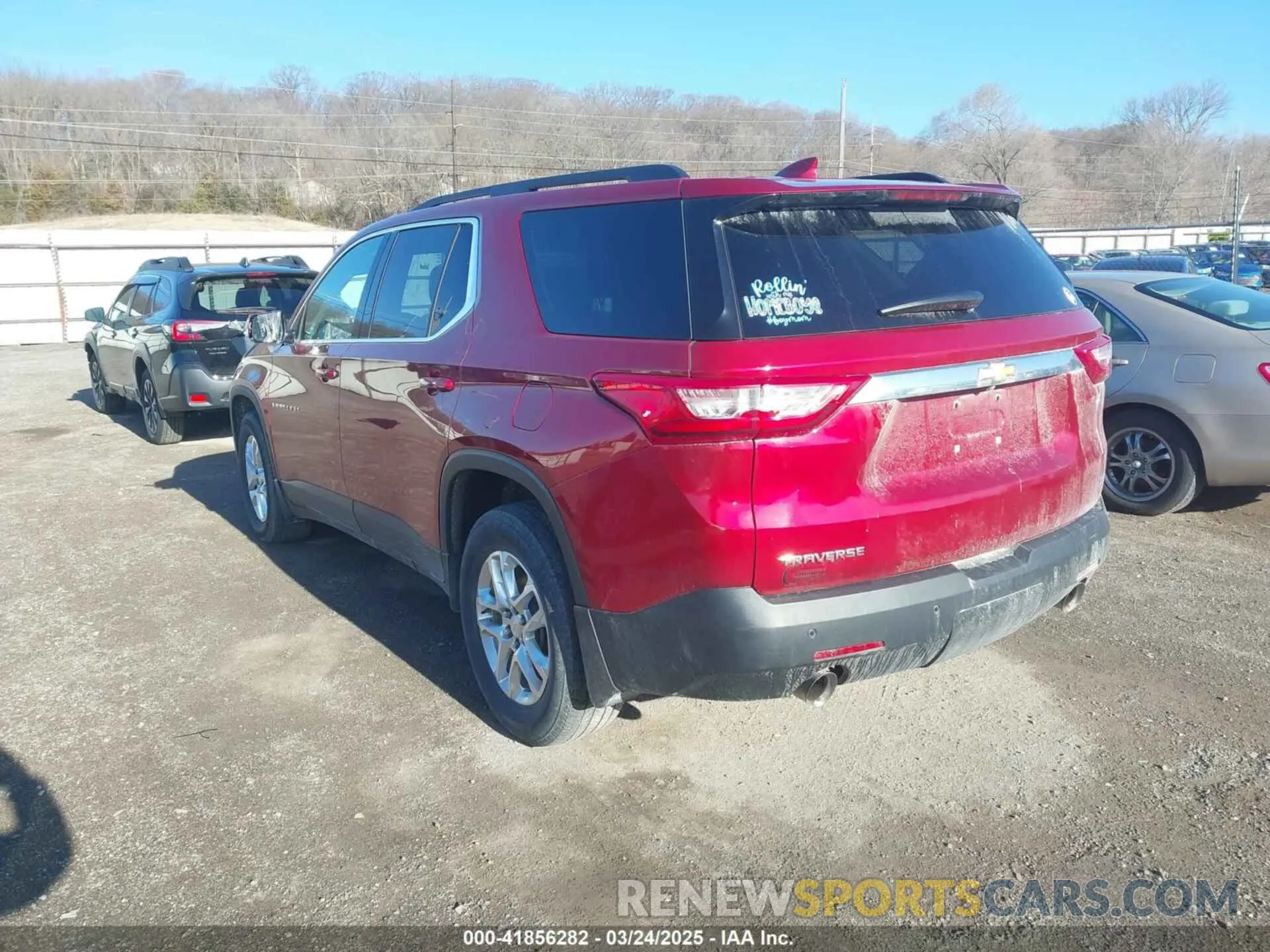 3 Фотография поврежденного автомобиля 1GNERGKW4KJ101794 CHEVROLET TRAVERSE 2019