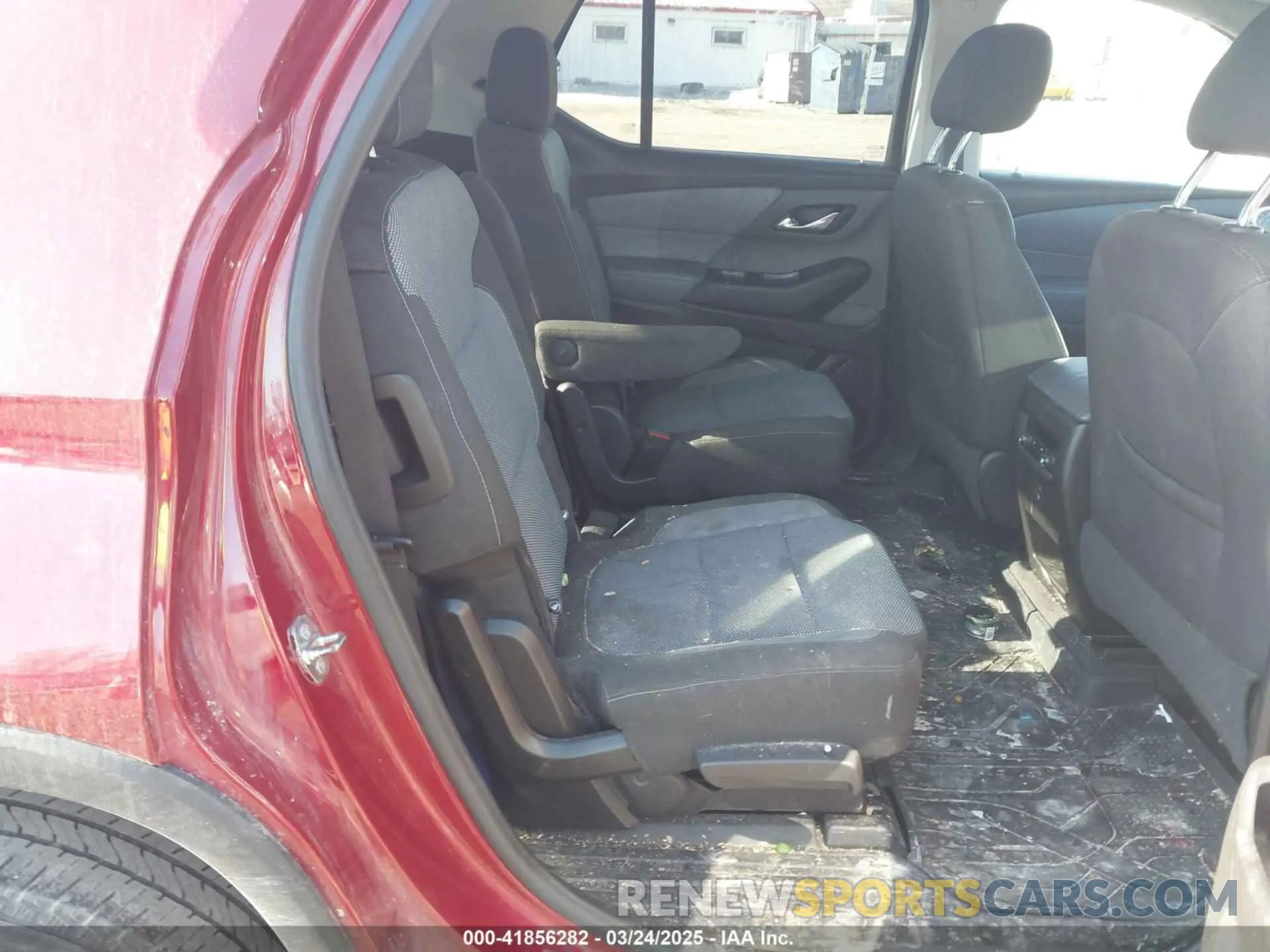8 Фотография поврежденного автомобиля 1GNERGKW4KJ101794 CHEVROLET TRAVERSE 2019