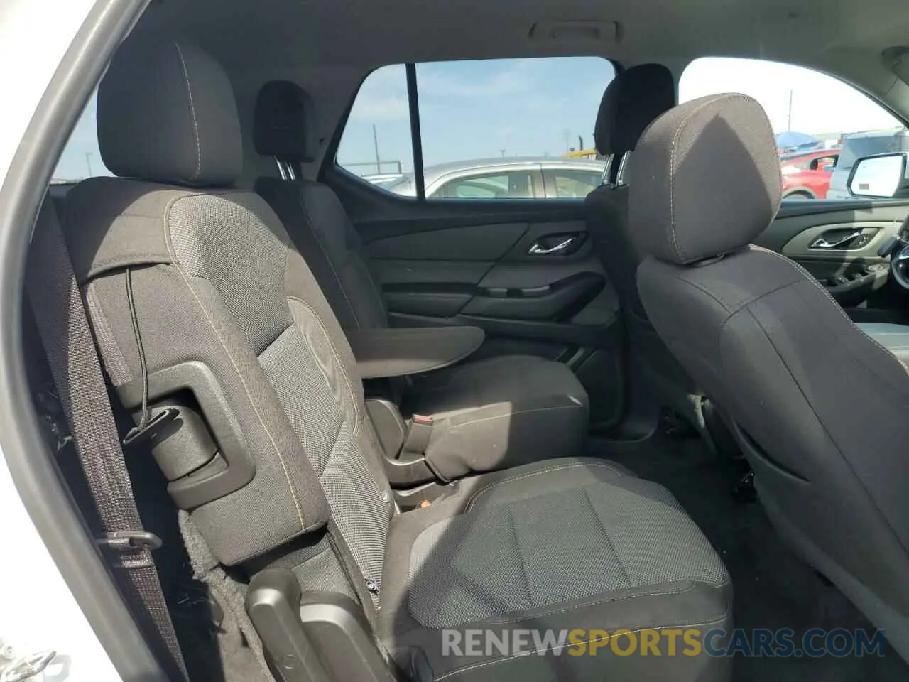 11 Фотография поврежденного автомобиля 1GNERGKW4KJ127988 CHEVROLET TRAVERSE 2019