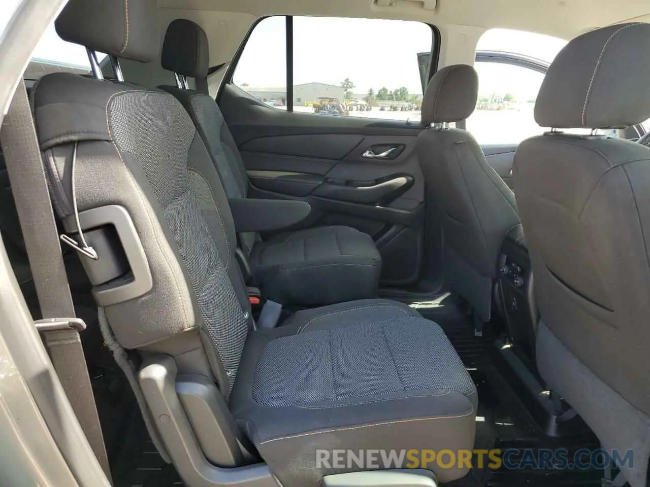 10 Фотография поврежденного автомобиля 1GNERGKW4KJ183767 CHEVROLET TRAVERSE 2019