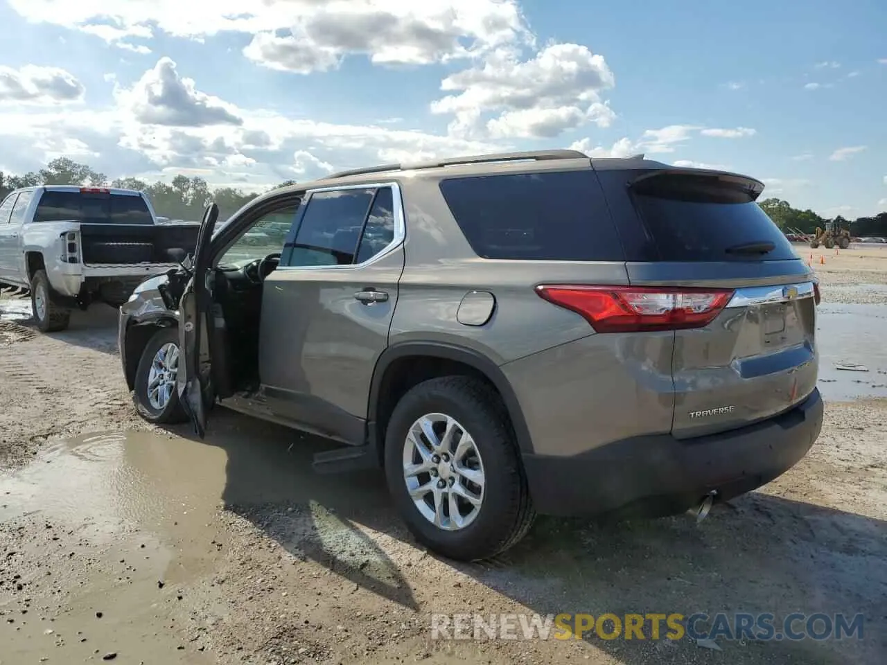 2 Фотография поврежденного автомобиля 1GNERGKW4KJ183767 CHEVROLET TRAVERSE 2019