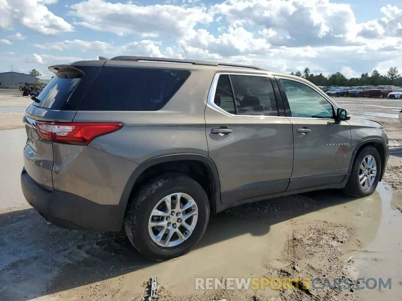 3 Фотография поврежденного автомобиля 1GNERGKW4KJ183767 CHEVROLET TRAVERSE 2019