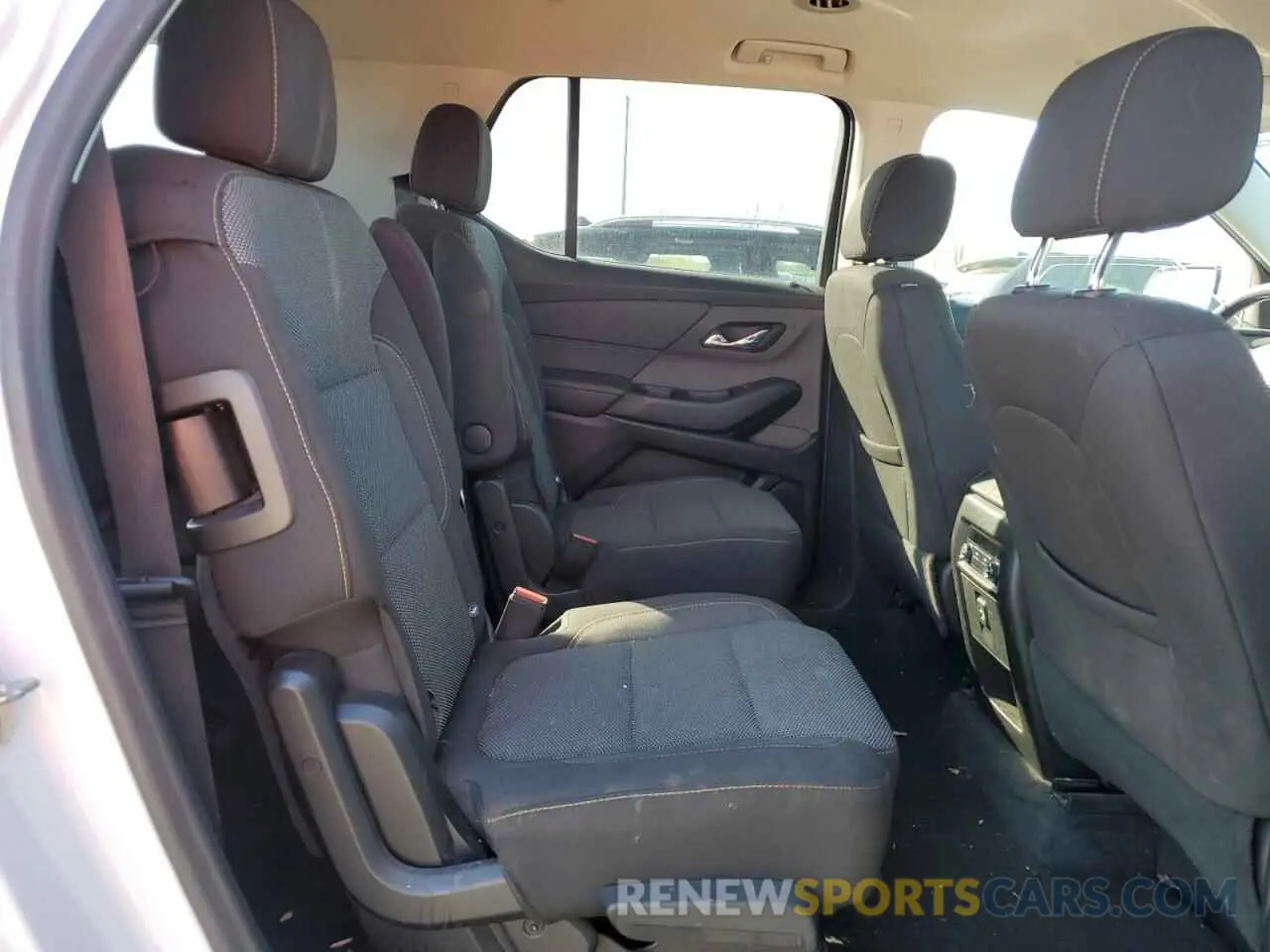 11 Фотография поврежденного автомобиля 1GNERGKW4KJ276935 CHEVROLET TRAVERSE 2019