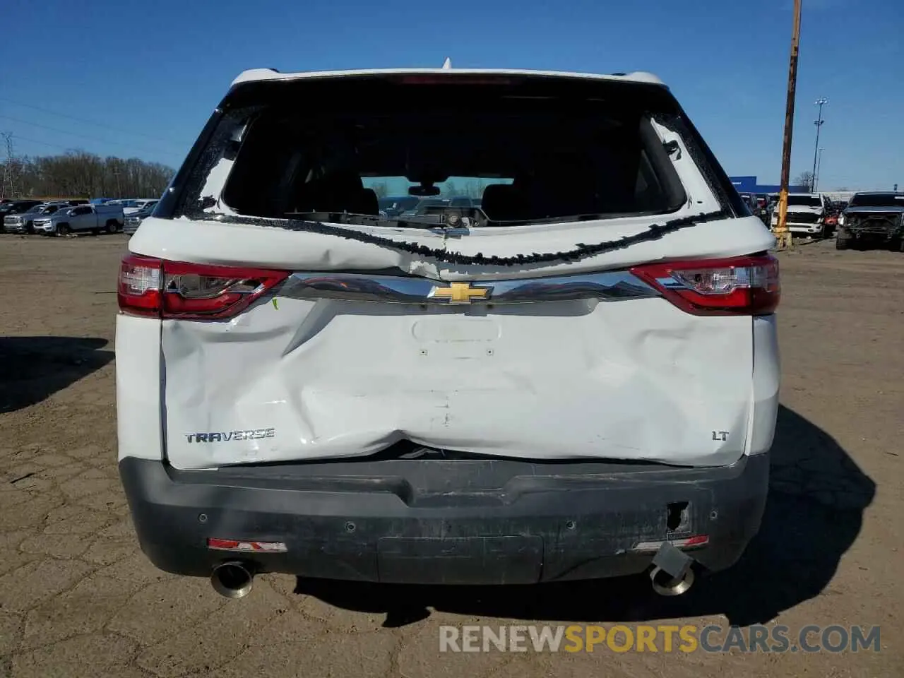 6 Фотография поврежденного автомобиля 1GNERGKW4KJ276935 CHEVROLET TRAVERSE 2019