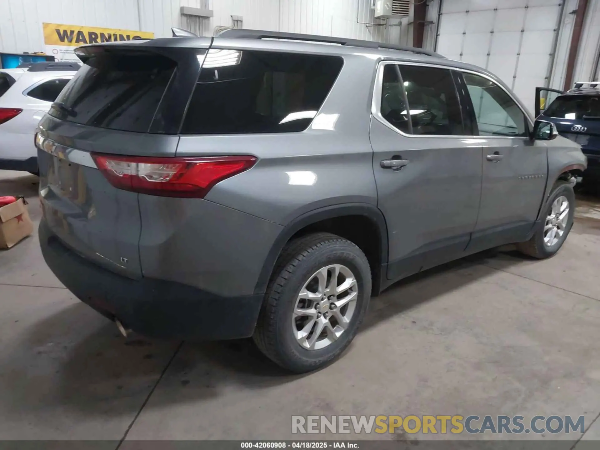 4 Photograph of a damaged car 1GNERGKW4KJ295579 CHEVROLET TRAVERSE 2019