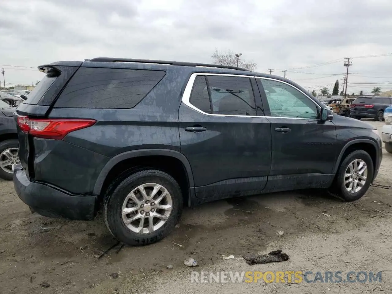 3 Photograph of a damaged car 1GNERGKW5KJ151104 CHEVROLET TRAVERSE 2019