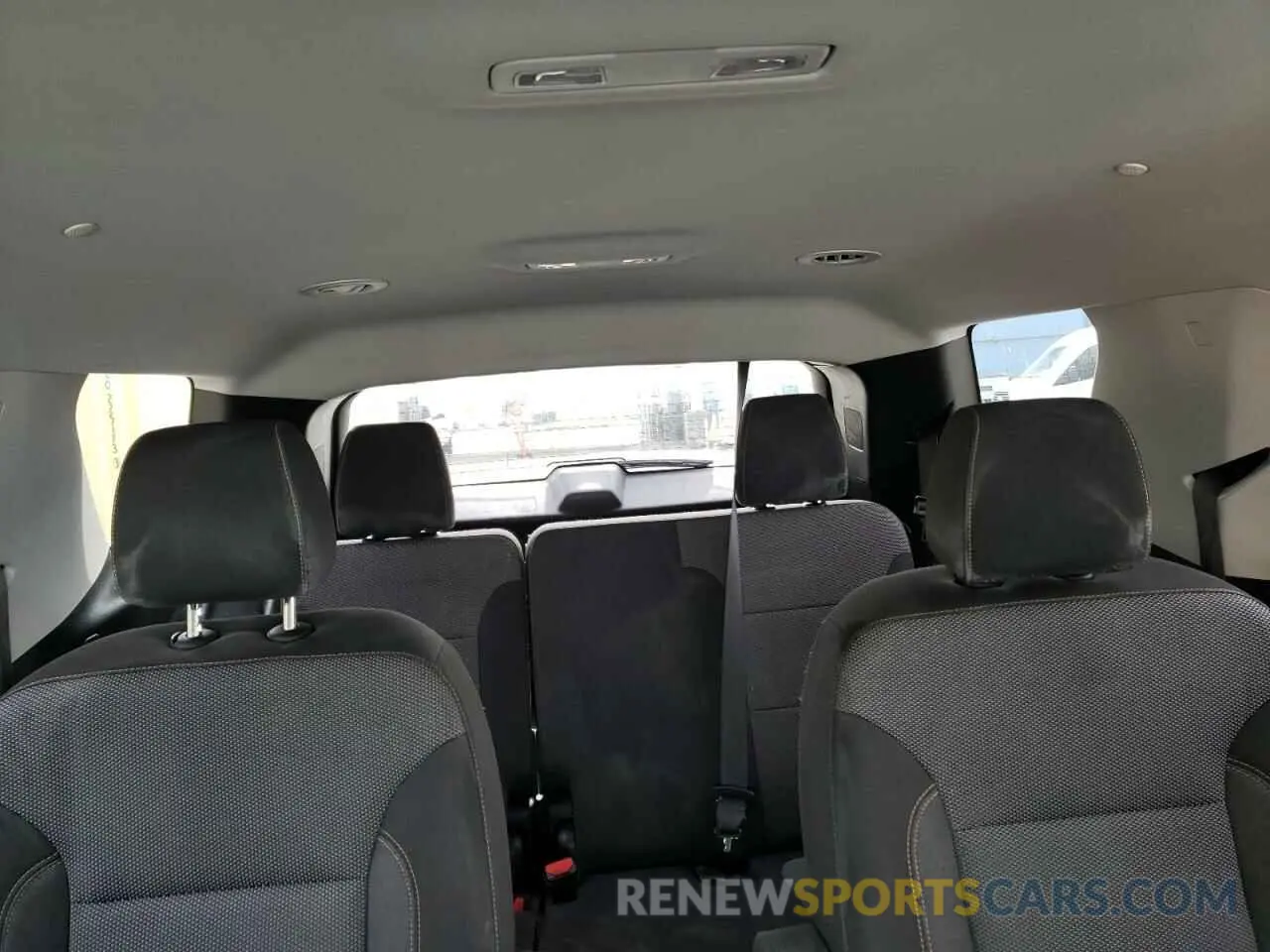 10 Photograph of a damaged car 1GNERGKW5KJ207932 CHEVROLET TRAVERSE 2019