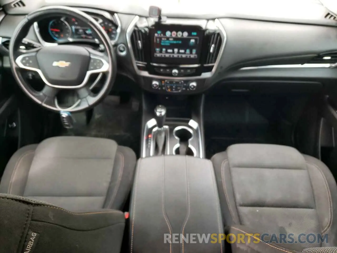 8 Photograph of a damaged car 1GNERGKW5KJ207932 CHEVROLET TRAVERSE 2019