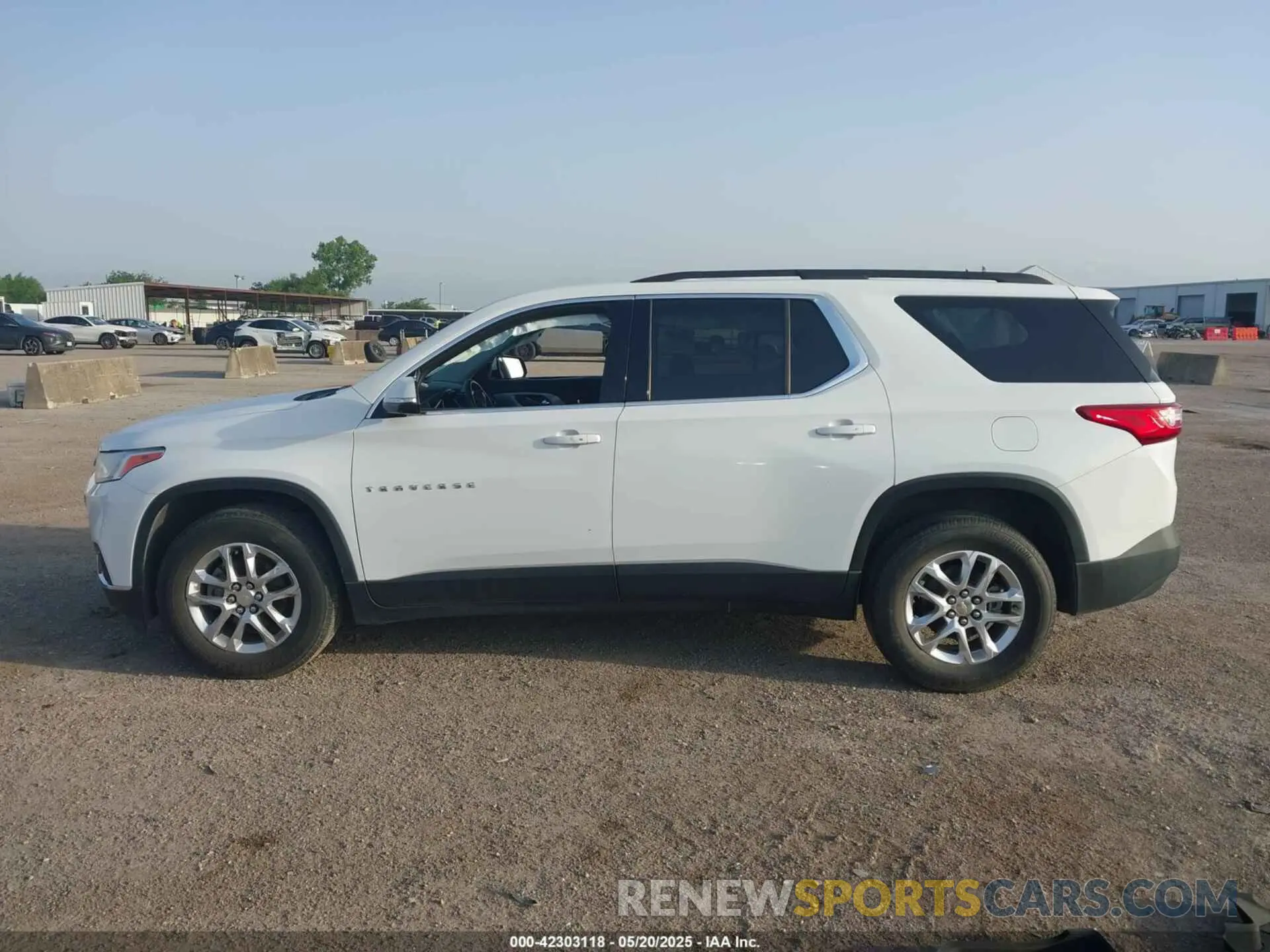 14 Photograph of a damaged car 1GNERGKW5KJ265846 CHEVROLET TRAVERSE 2019