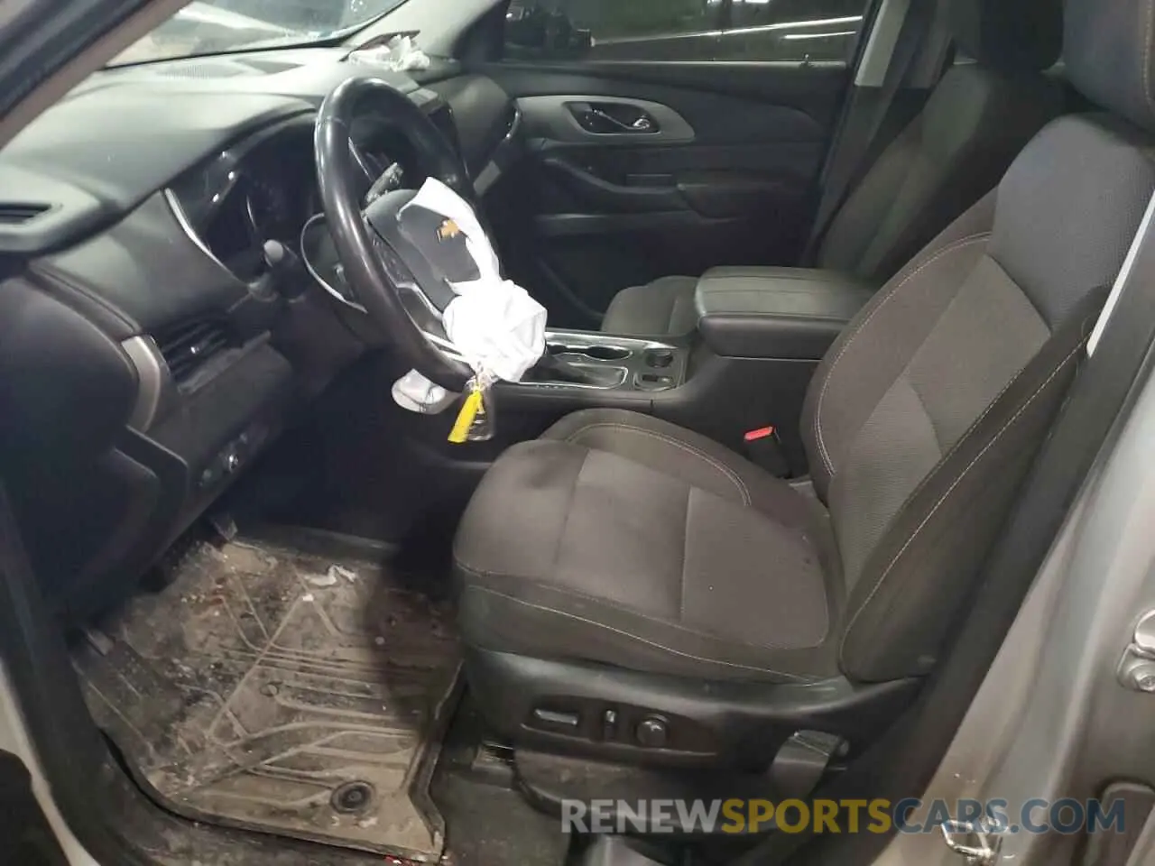 7 Photograph of a damaged car 1GNERGKW5KJ300482 CHEVROLET TRAVERSE 2019