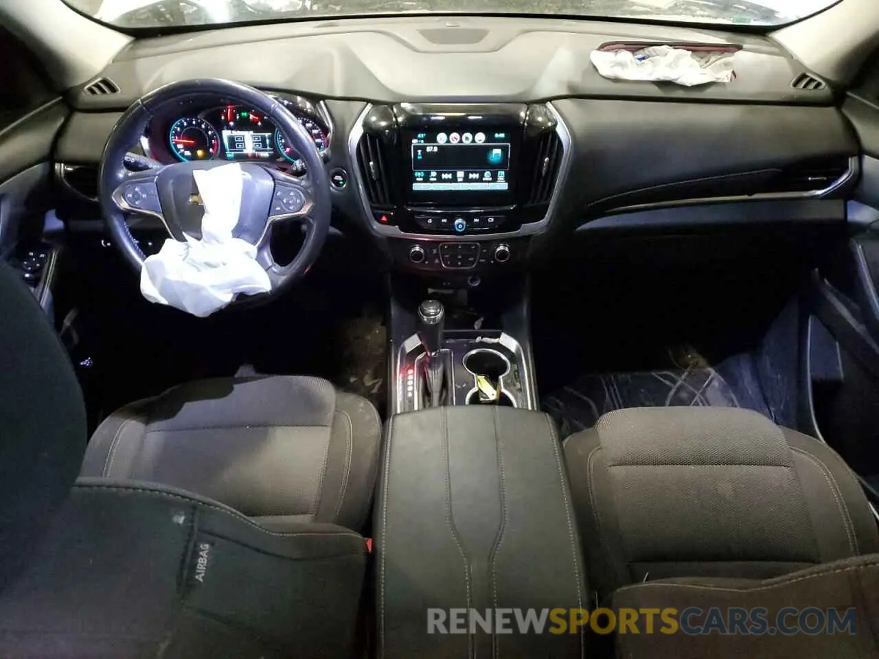 8 Photograph of a damaged car 1GNERGKW5KJ300482 CHEVROLET TRAVERSE 2019