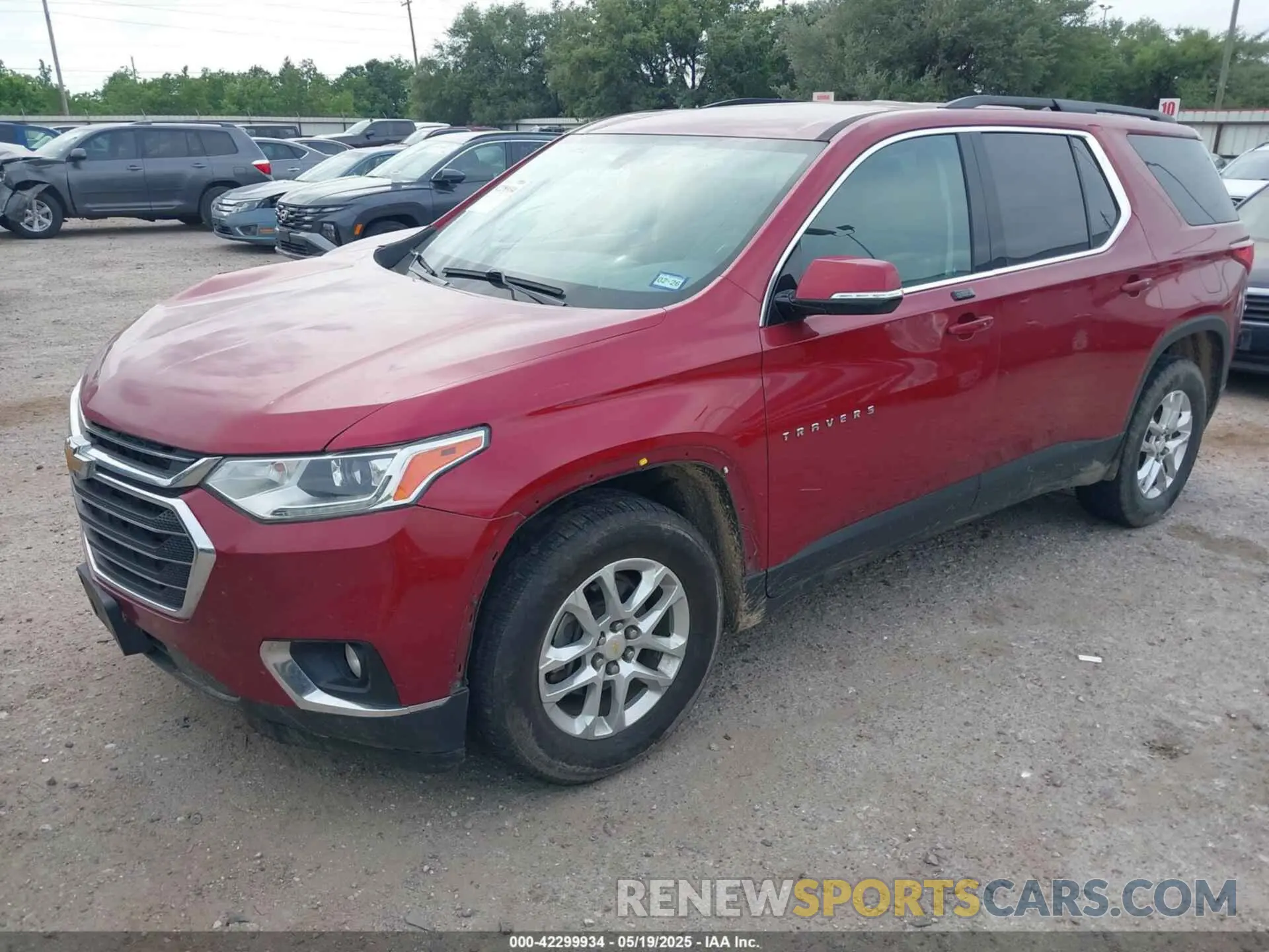 2 Photograph of a damaged car 1GNERGKW6KJ158983 CHEVROLET TRAVERSE 2019
