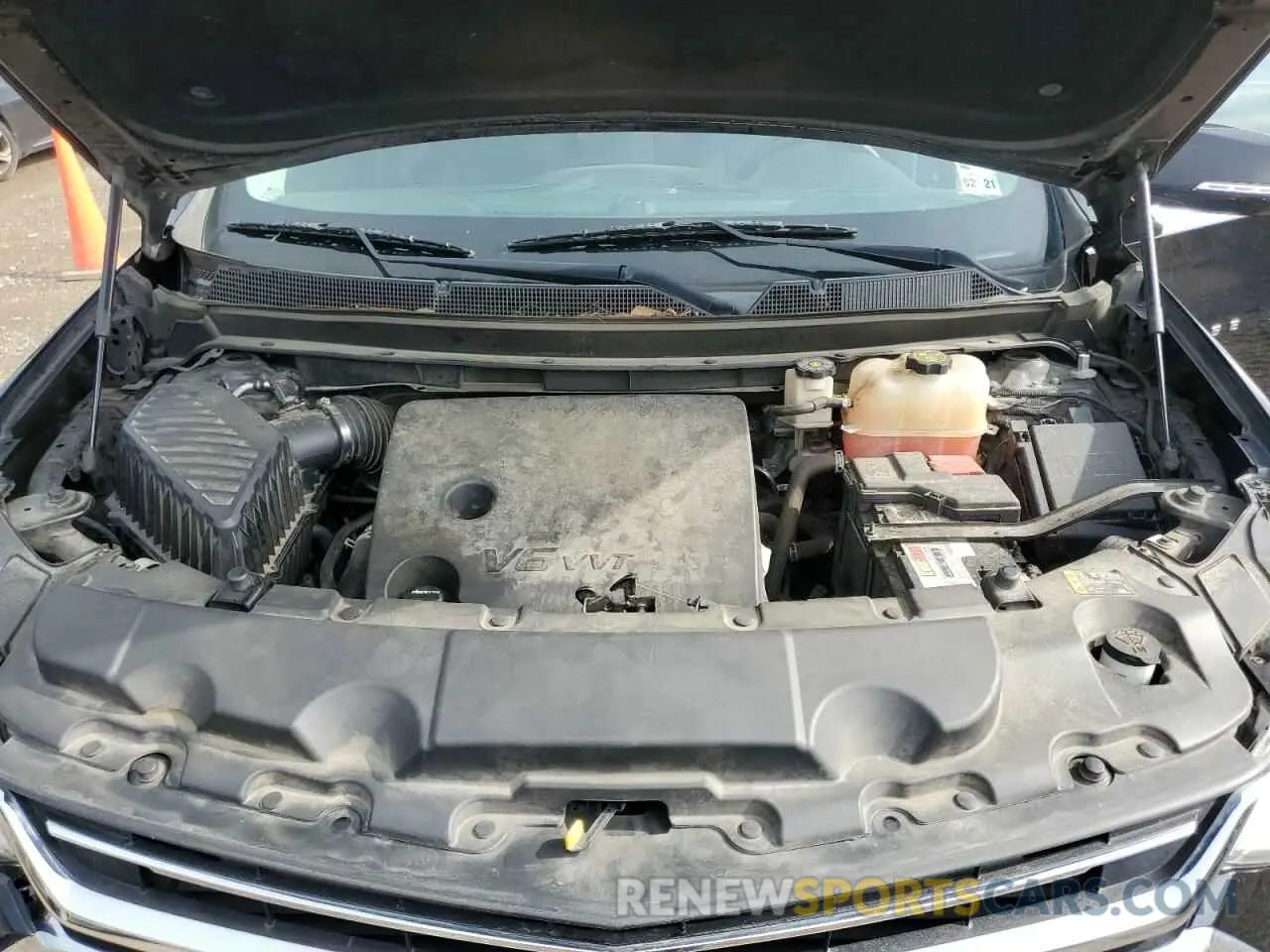 12 Photograph of a damaged car 1GNERGKW7KJ123014 CHEVROLET TRAVERSE 2019