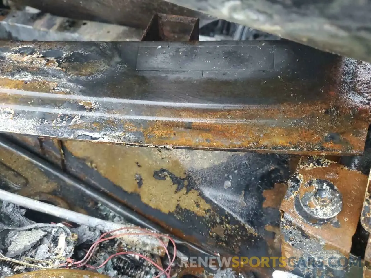 14 Photograph of a damaged car 1GNERGKW7KJ134885 CHEVROLET TRAVERSE 2019