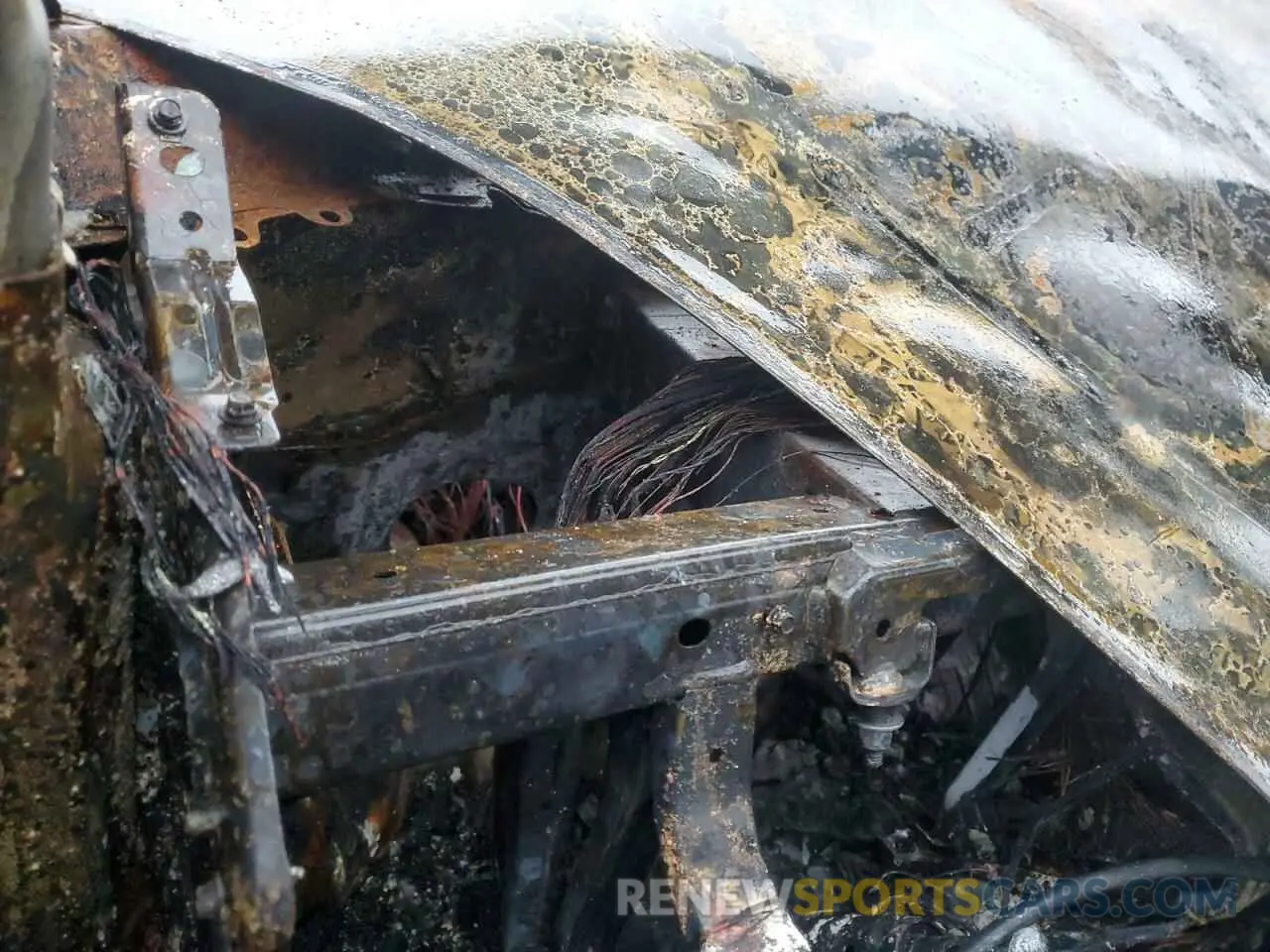 9 Photograph of a damaged car 1GNERGKW7KJ134885 CHEVROLET TRAVERSE 2019