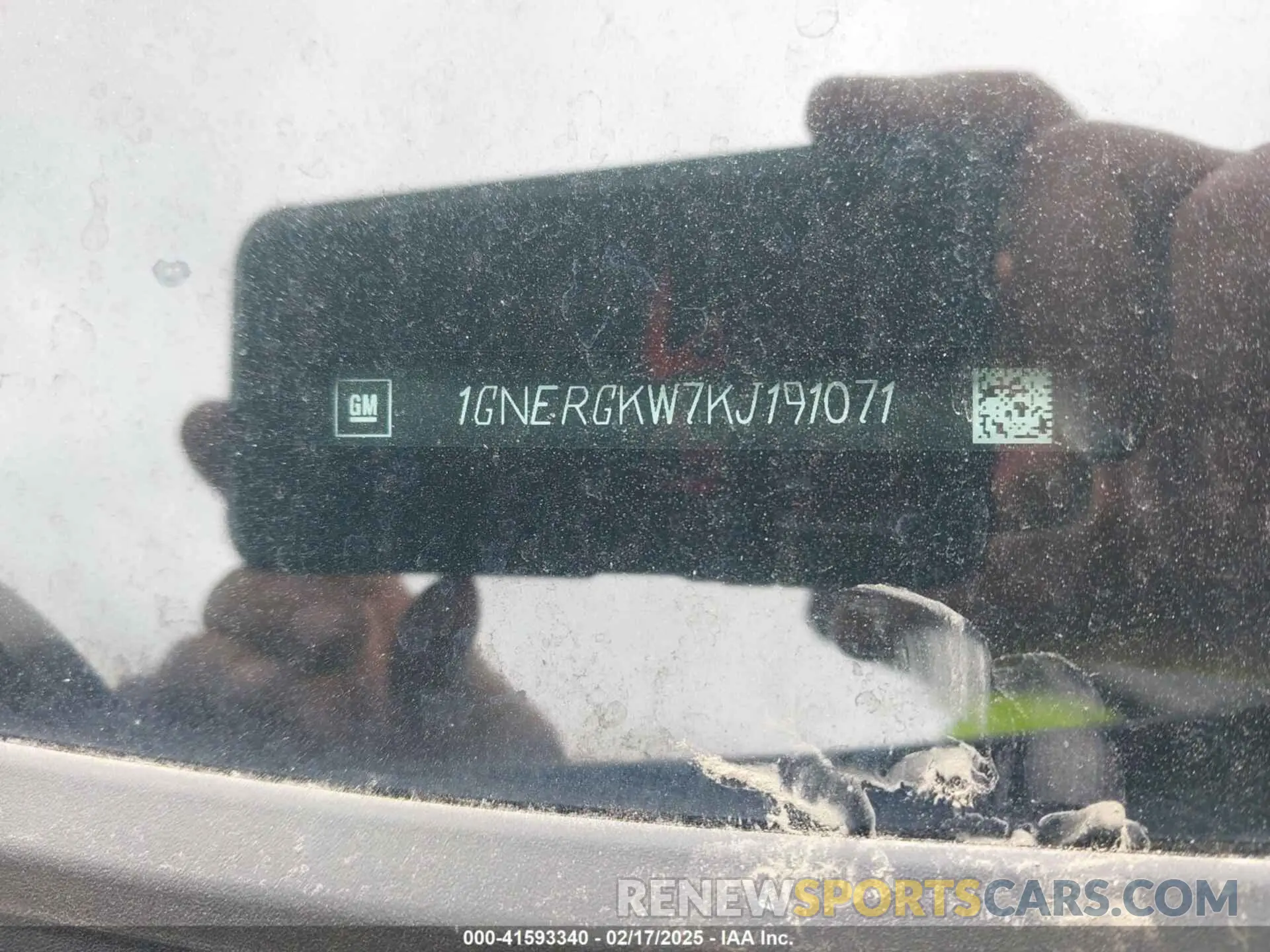 9 Фотография поврежденного автомобиля 1GNERGKW7KJ191071 CHEVROLET TRAVERSE 2019