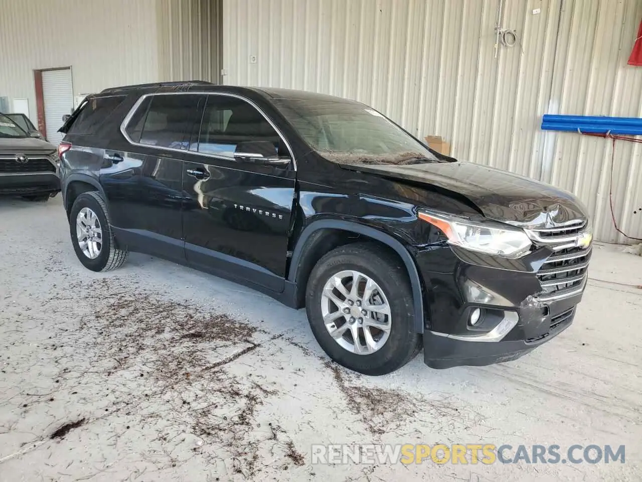 4 Photograph of a damaged car 1GNERGKW7KJ231388 CHEVROLET TRAVERSE 2019
