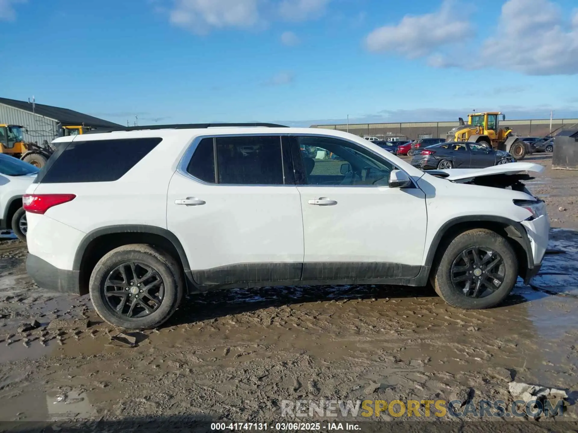 13 Photograph of a damaged car 1GNERGKW7KJ238096 CHEVROLET TRAVERSE 2019