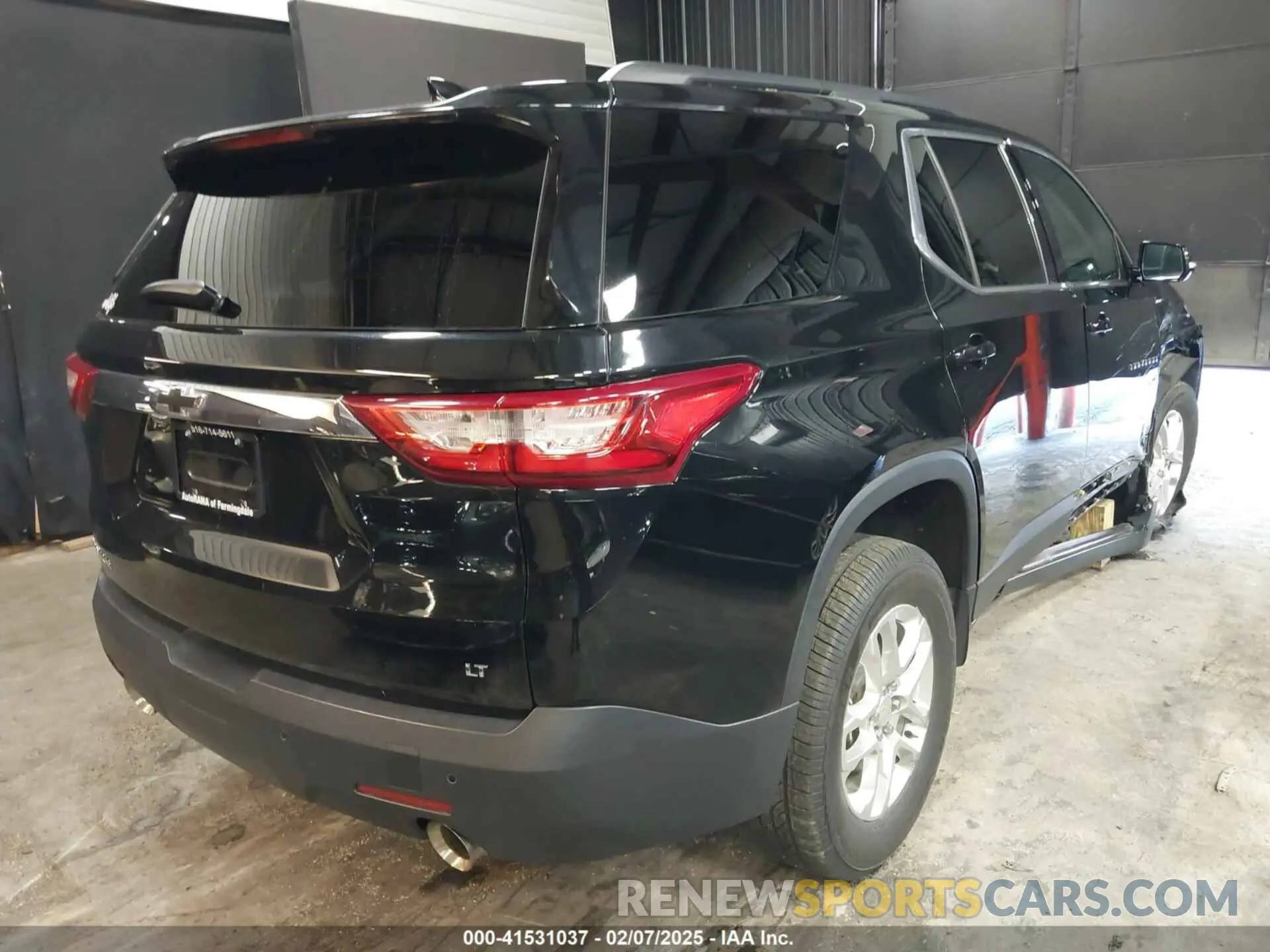 4 Photograph of a damaged car 1GNERGKW7KJ255903 CHEVROLET TRAVERSE 2019