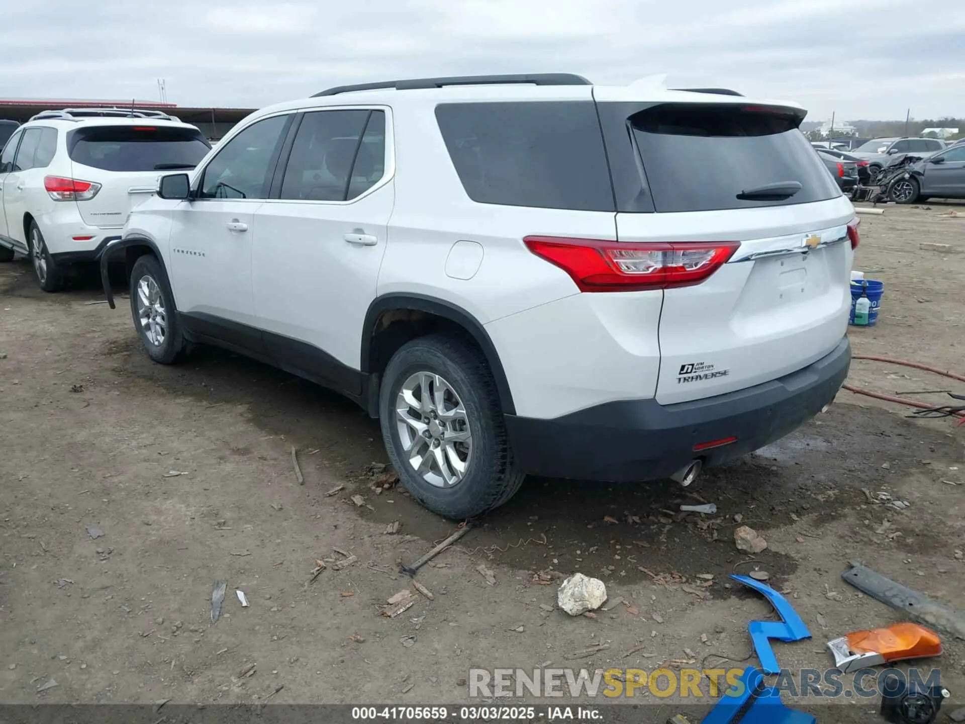 3 Photograph of a damaged car 1GNERGKW8KJ106481 CHEVROLET TRAVERSE 2019