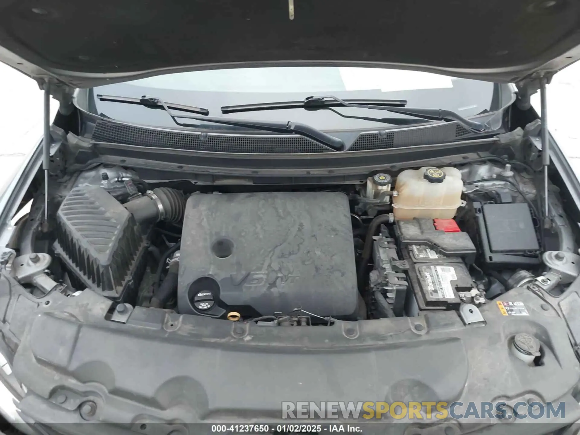 10 Photograph of a damaged car 1GNERGKW8KJ137455 CHEVROLET TRAVERSE 2019