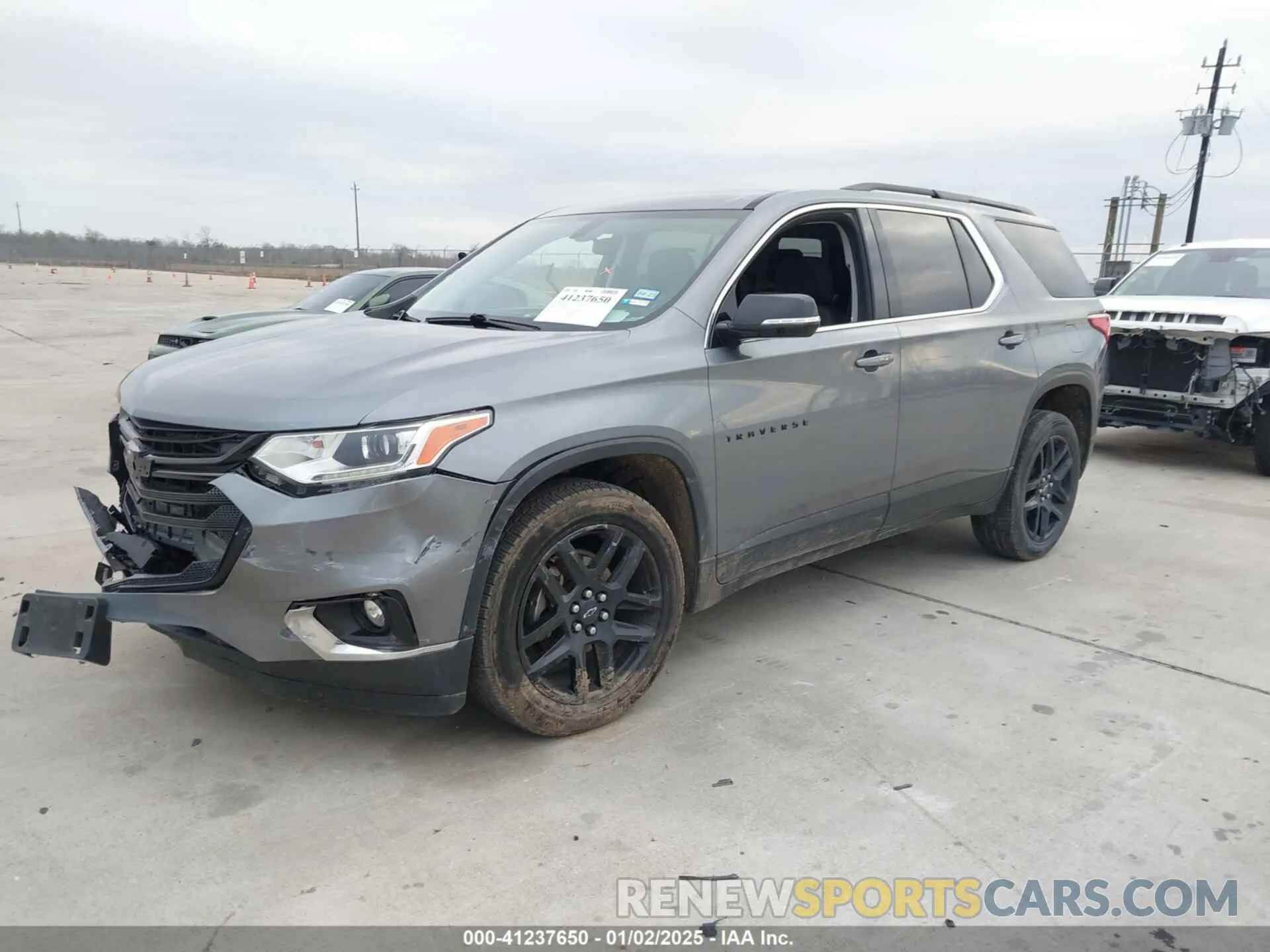 2 Photograph of a damaged car 1GNERGKW8KJ137455 CHEVROLET TRAVERSE 2019
