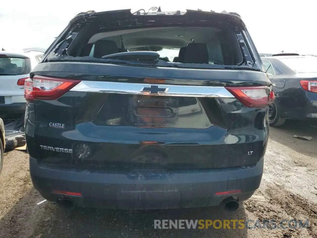 6 Photograph of a damaged car 1GNERGKW8KJ313002 CHEVROLET TRAVERSE 2019