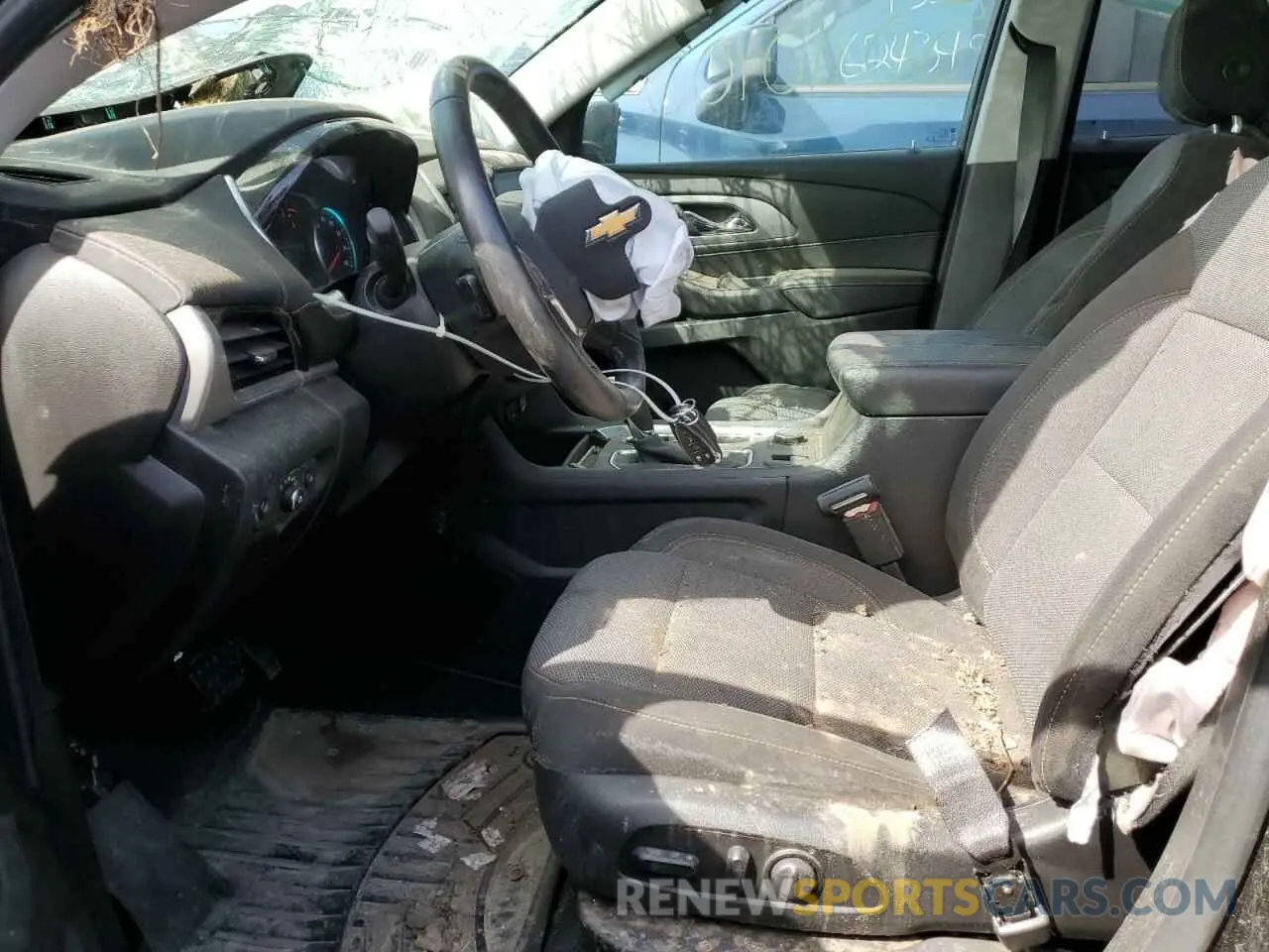 7 Photograph of a damaged car 1GNERGKW8KJ313002 CHEVROLET TRAVERSE 2019