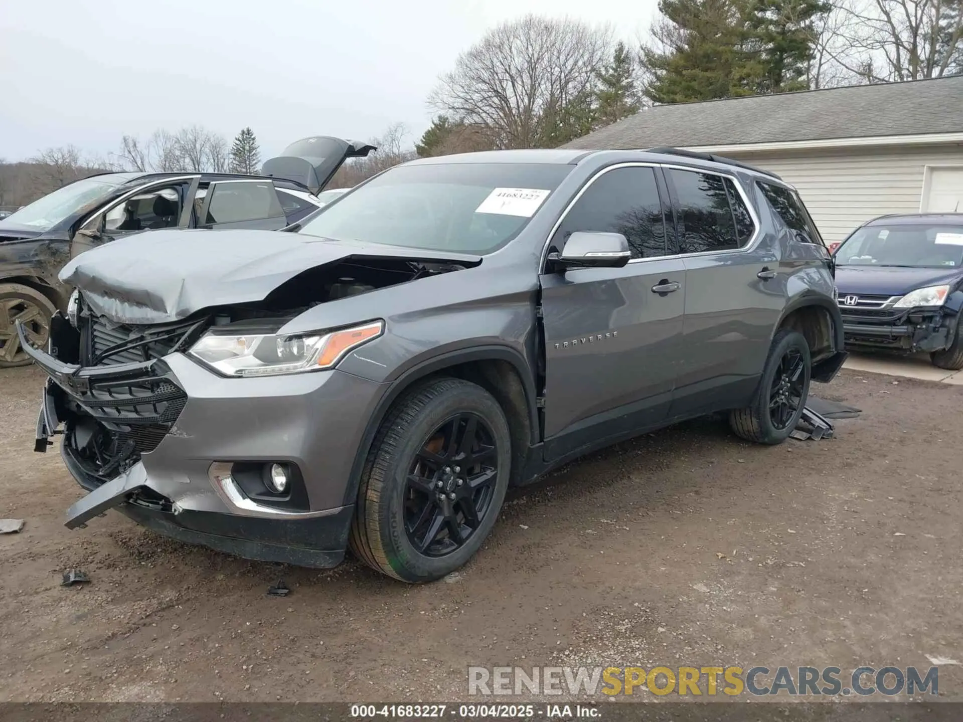 2 Фотография поврежденного автомобиля 1GNERGKW9KJ276624 CHEVROLET TRAVERSE 2019
