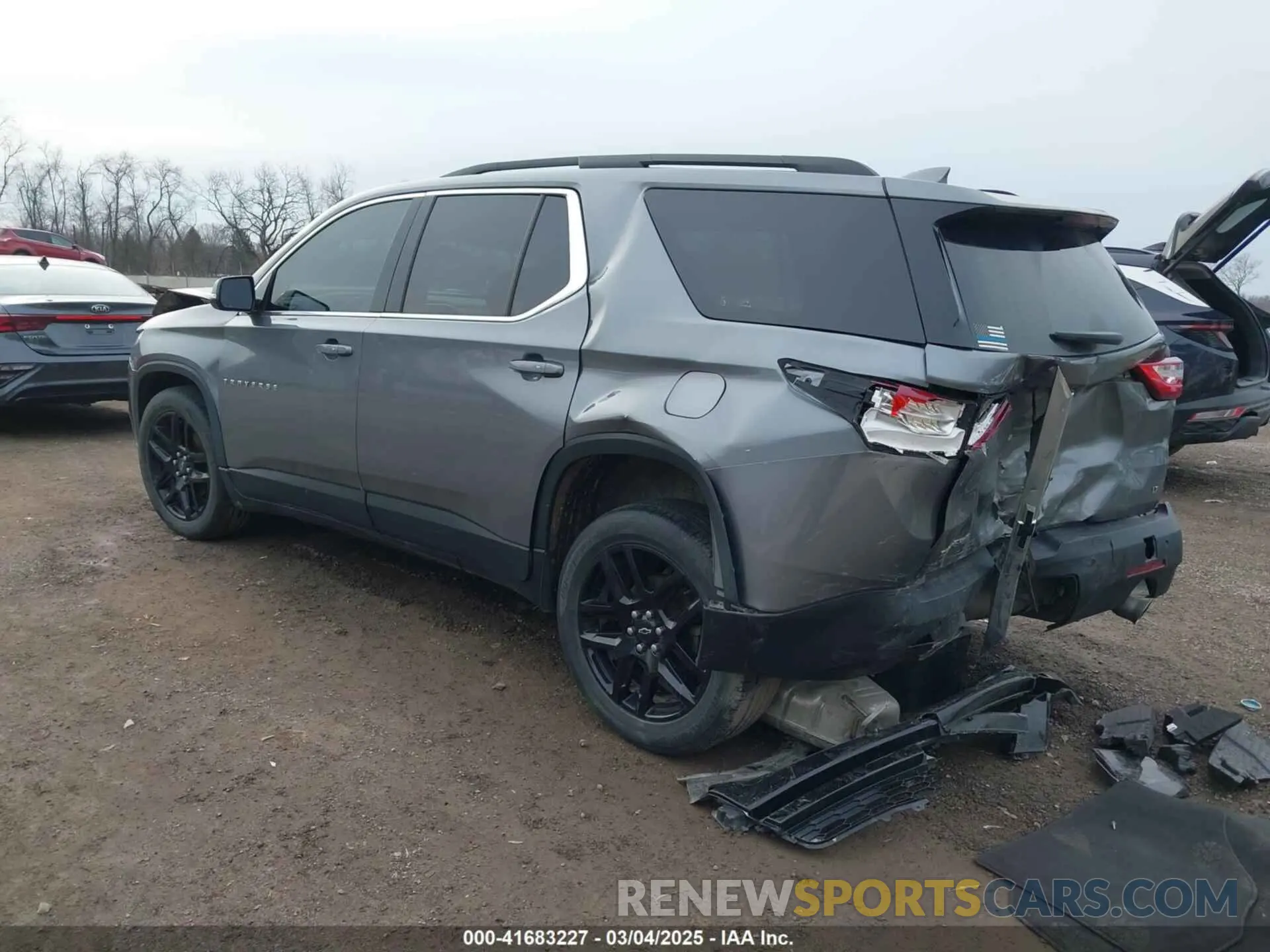 3 Фотография поврежденного автомобиля 1GNERGKW9KJ276624 CHEVROLET TRAVERSE 2019