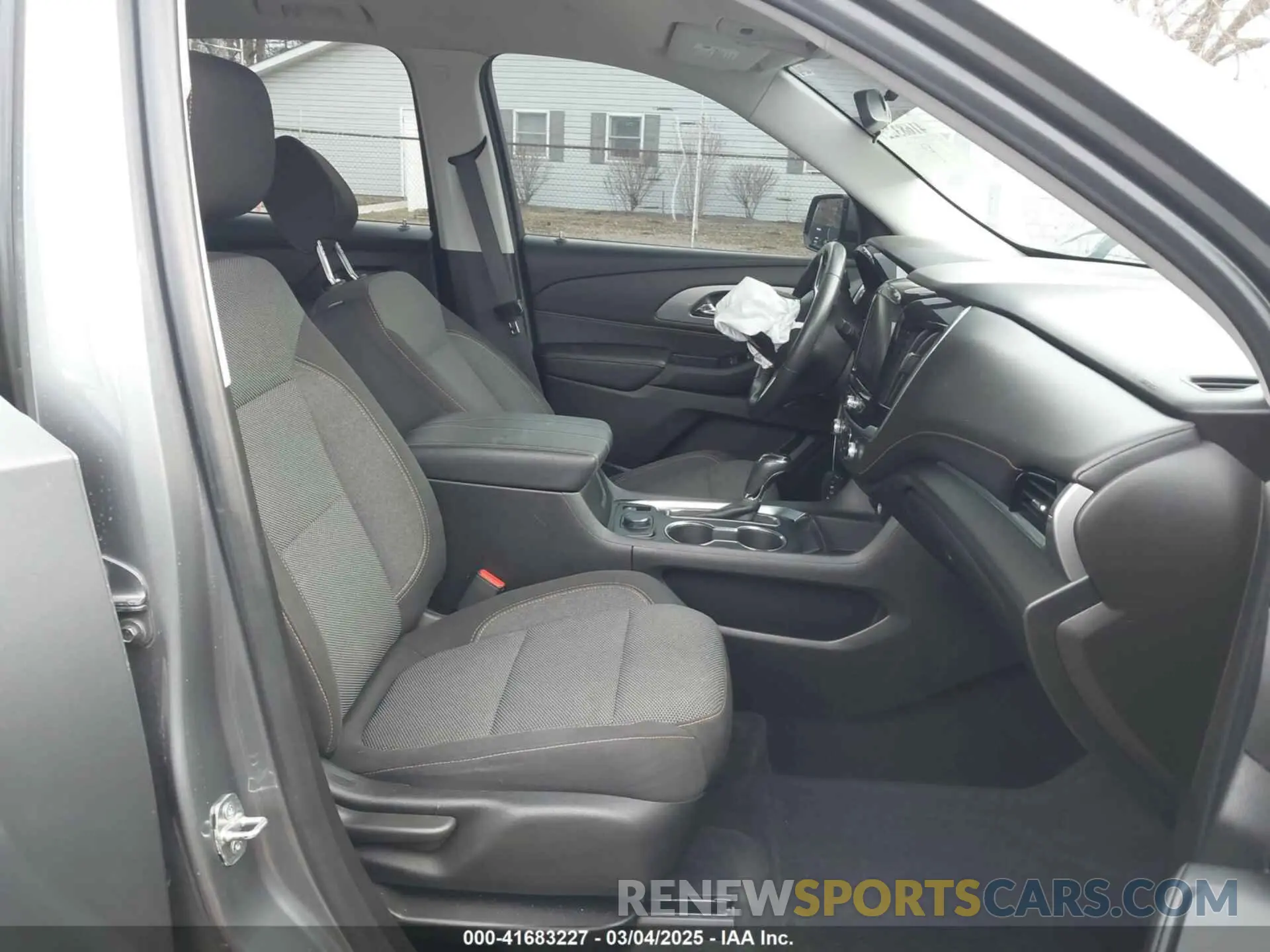 5 Фотография поврежденного автомобиля 1GNERGKW9KJ276624 CHEVROLET TRAVERSE 2019