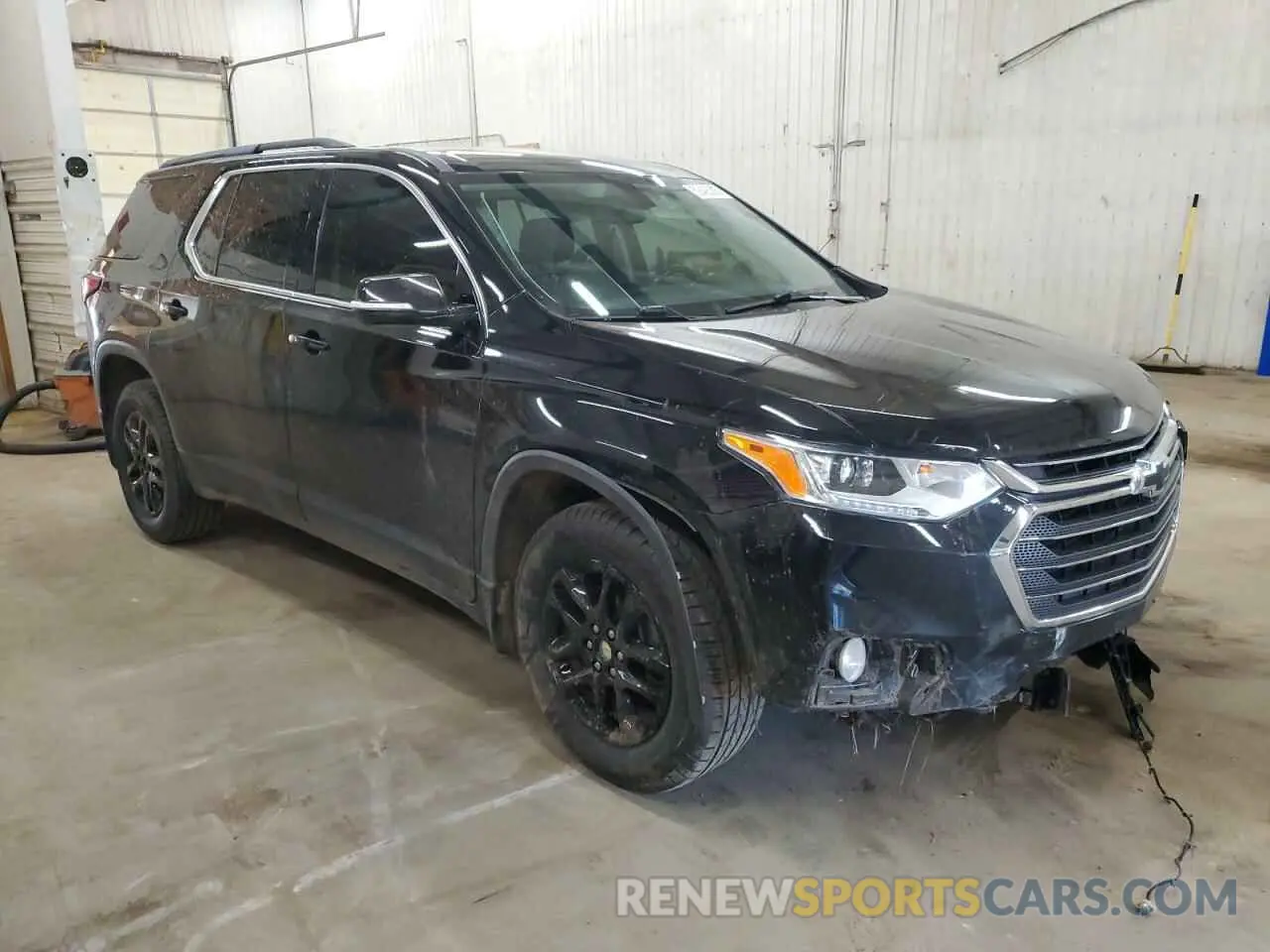 4 Photograph of a damaged car 1GNERGKW9KJ287140 CHEVROLET TRAVERSE 2019