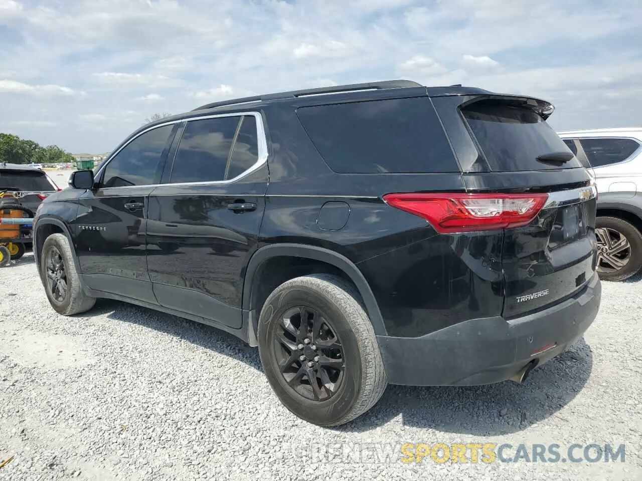 2 Photograph of a damaged car 1GNERGKWXKJ234303 CHEVROLET TRAVERSE 2019