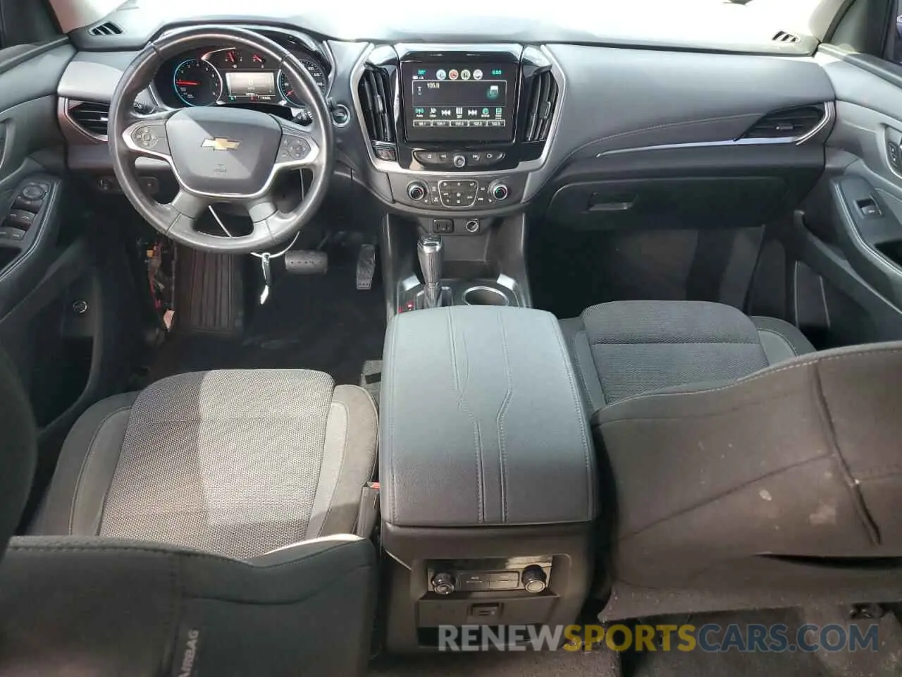 8 Photograph of a damaged car 1GNERGKWXKJ234303 CHEVROLET TRAVERSE 2019