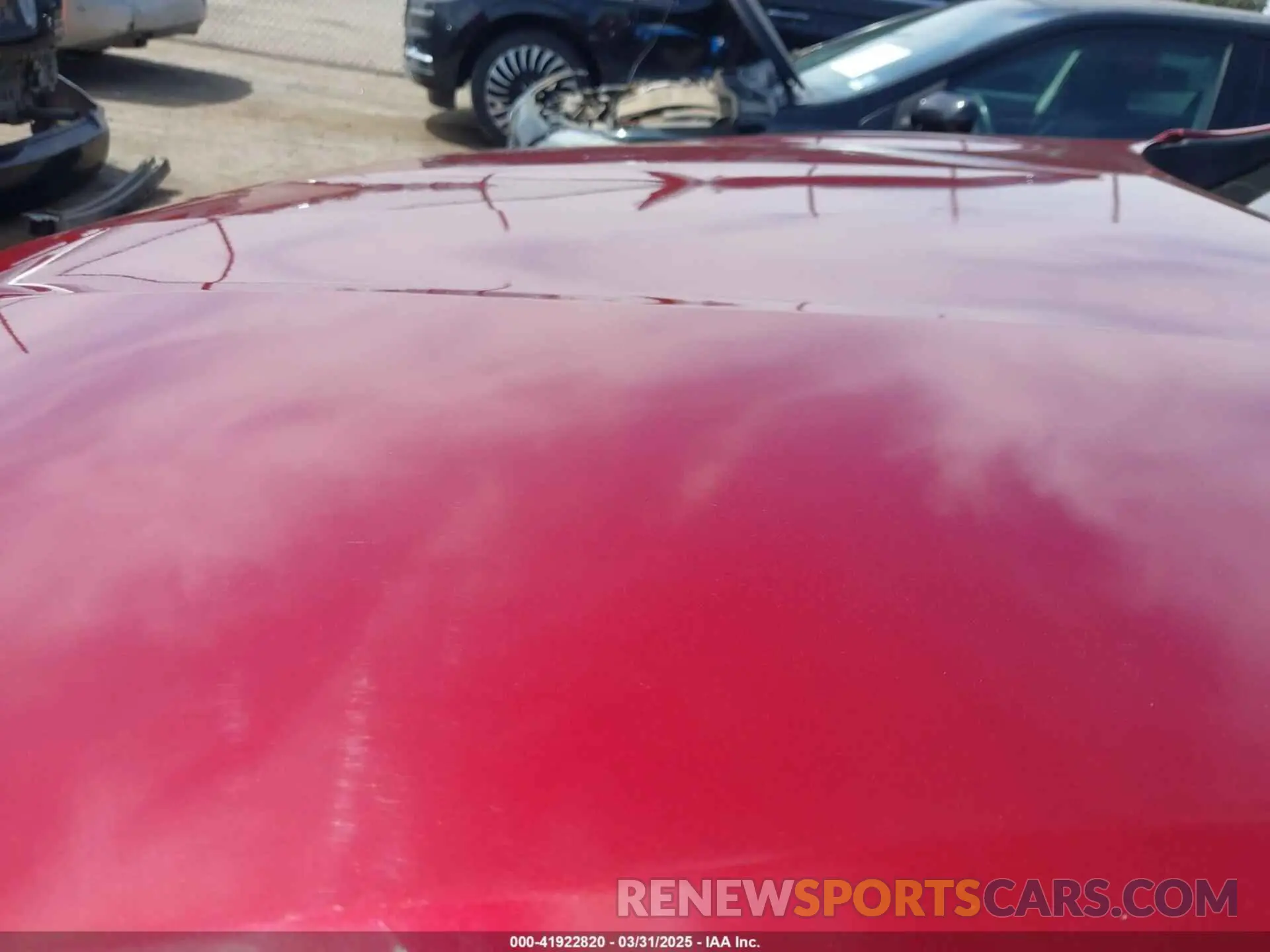 16 Photograph of a damaged car 1GNERGKWXKJ256379 CHEVROLET TRAVERSE 2019