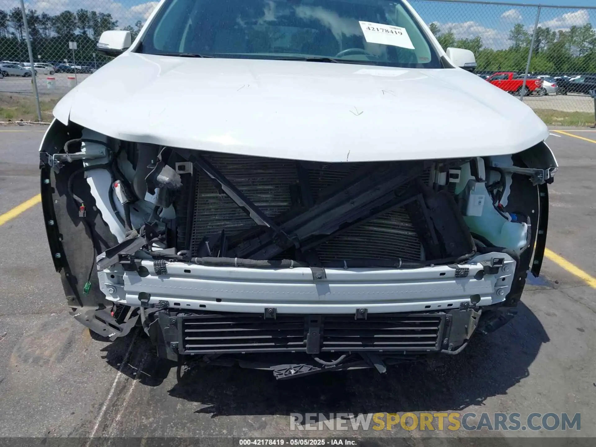 6 Photograph of a damaged car 1GNERHKW0KJ221310 CHEVROLET TRAVERSE 2019