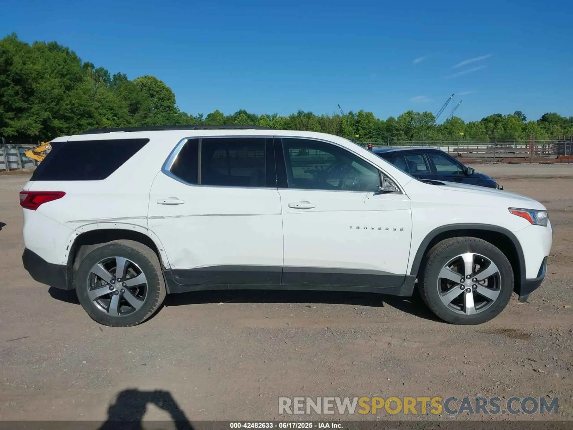 13 Photograph of a damaged car 1GNERHKW3KJ286426 CHEVROLET TRAVERSE 2019