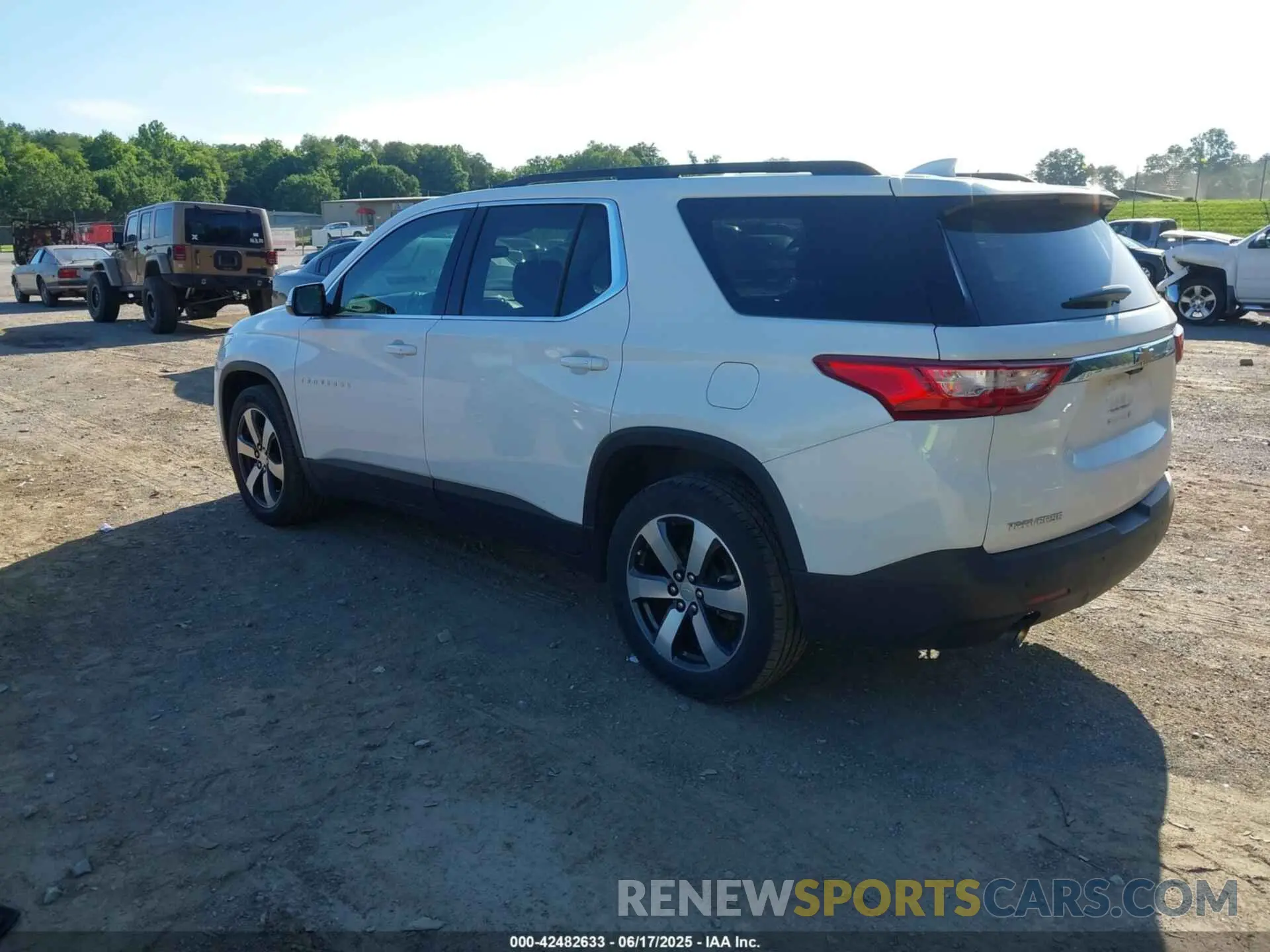 3 Photograph of a damaged car 1GNERHKW3KJ286426 CHEVROLET TRAVERSE 2019