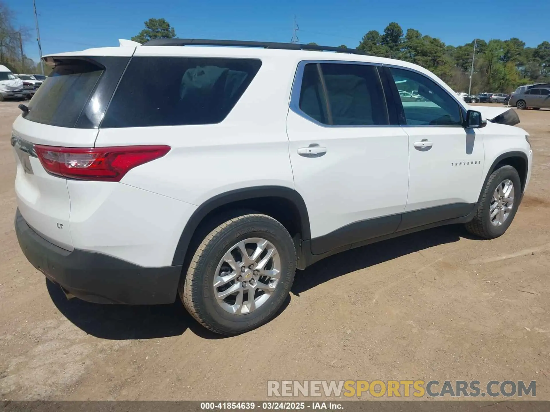 4 Фотография поврежденного автомобиля 1GNERHKW4KJ141055 CHEVROLET TRAVERSE 2019