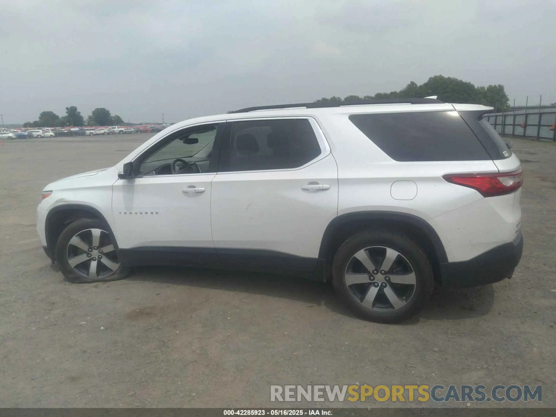 14 Photograph of a damaged car 1GNERHKW4KJ259171 CHEVROLET TRAVERSE 2019