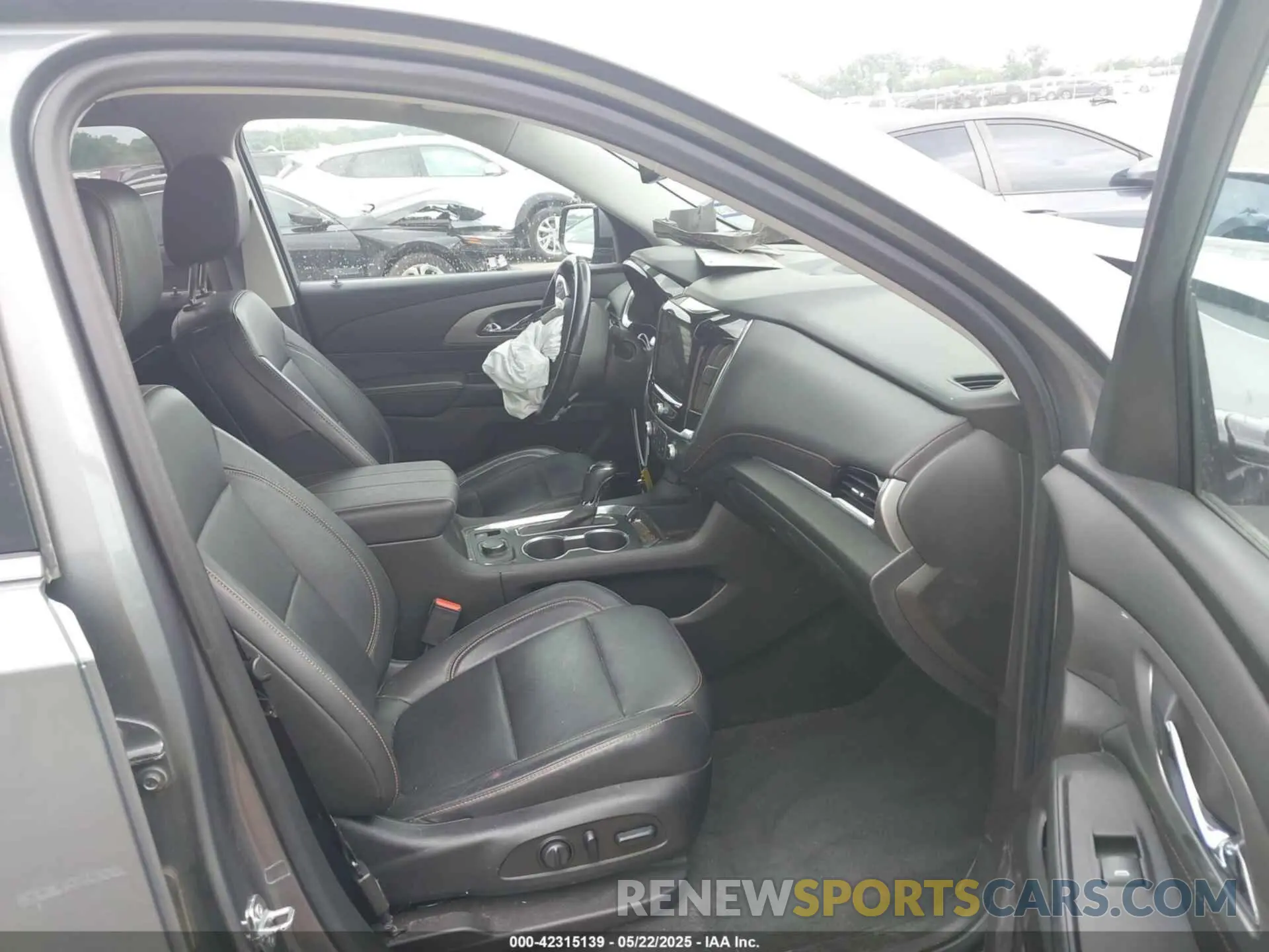 5 Фотография поврежденного автомобиля 1GNERHKW7KJ289460 CHEVROLET TRAVERSE 2019