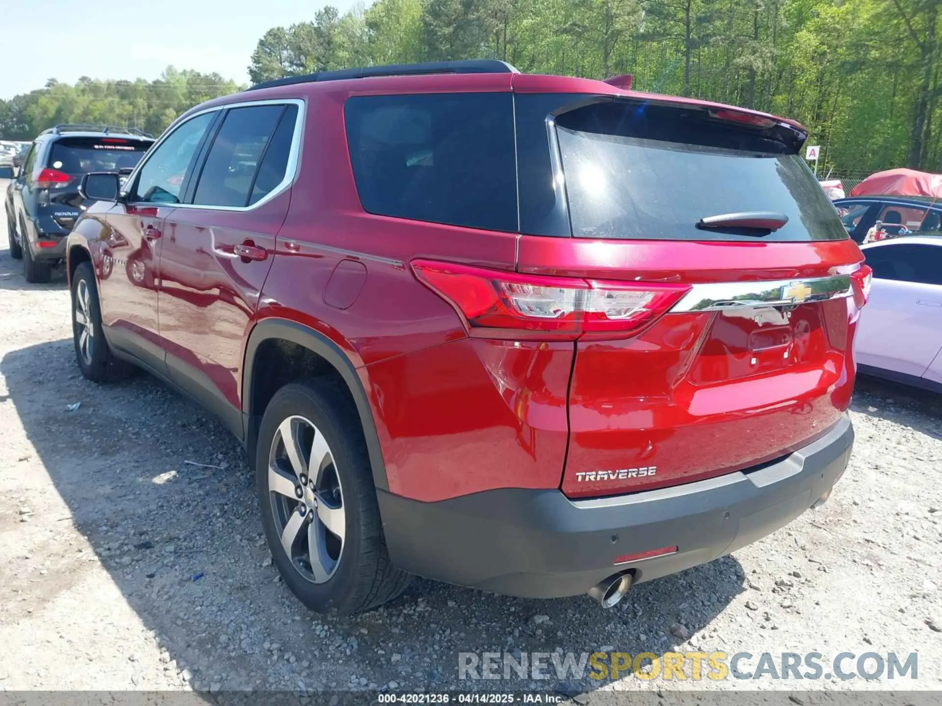 3 Photograph of a damaged car 1GNERHKW8KJ248190 CHEVROLET TRAVERSE 2019