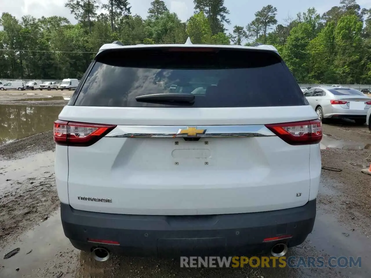 6 Photograph of a damaged car 1GNERHKW9KJ113297 CHEVROLET TRAVERSE 2019