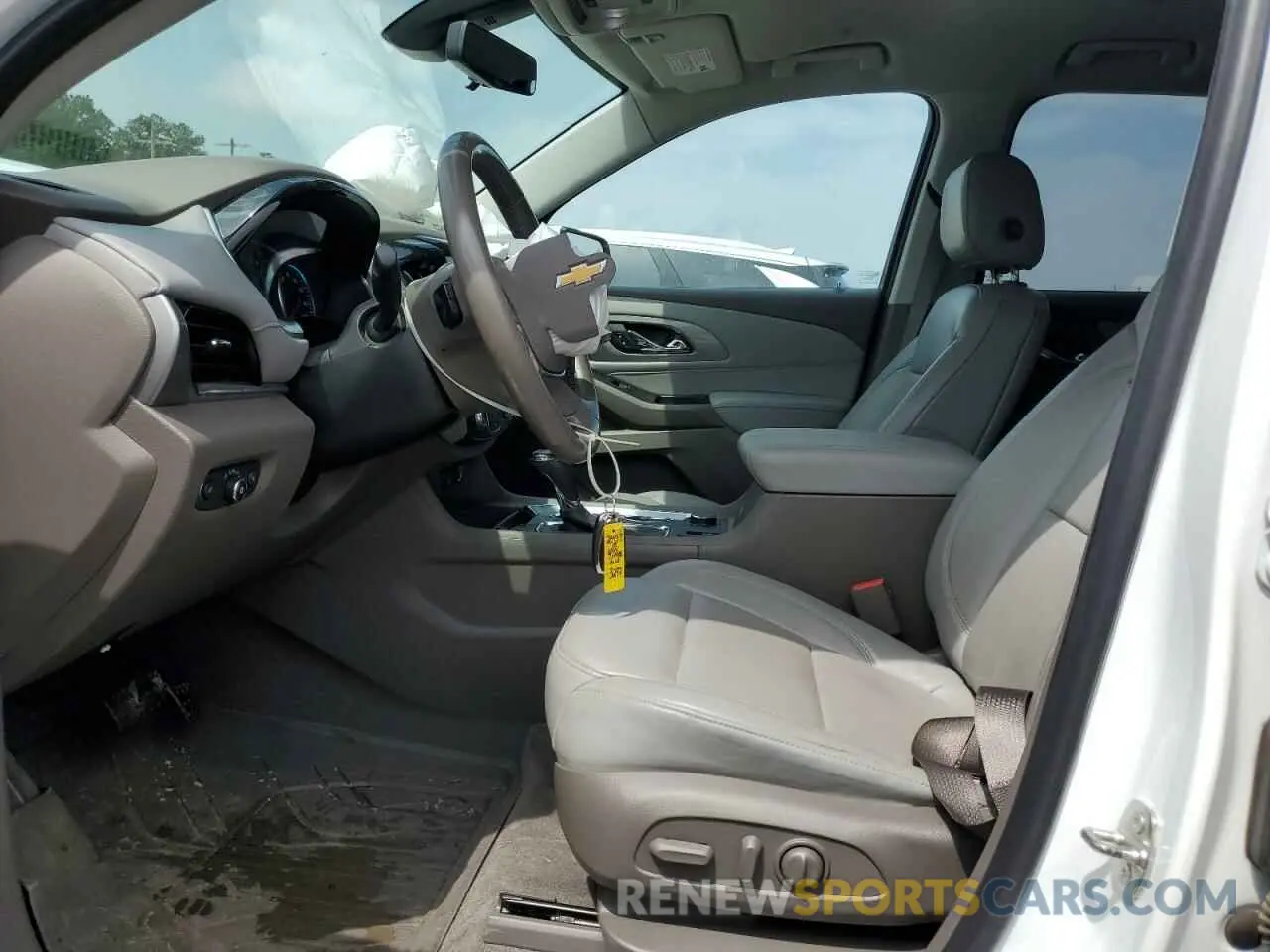 7 Photograph of a damaged car 1GNERHKW9KJ113297 CHEVROLET TRAVERSE 2019