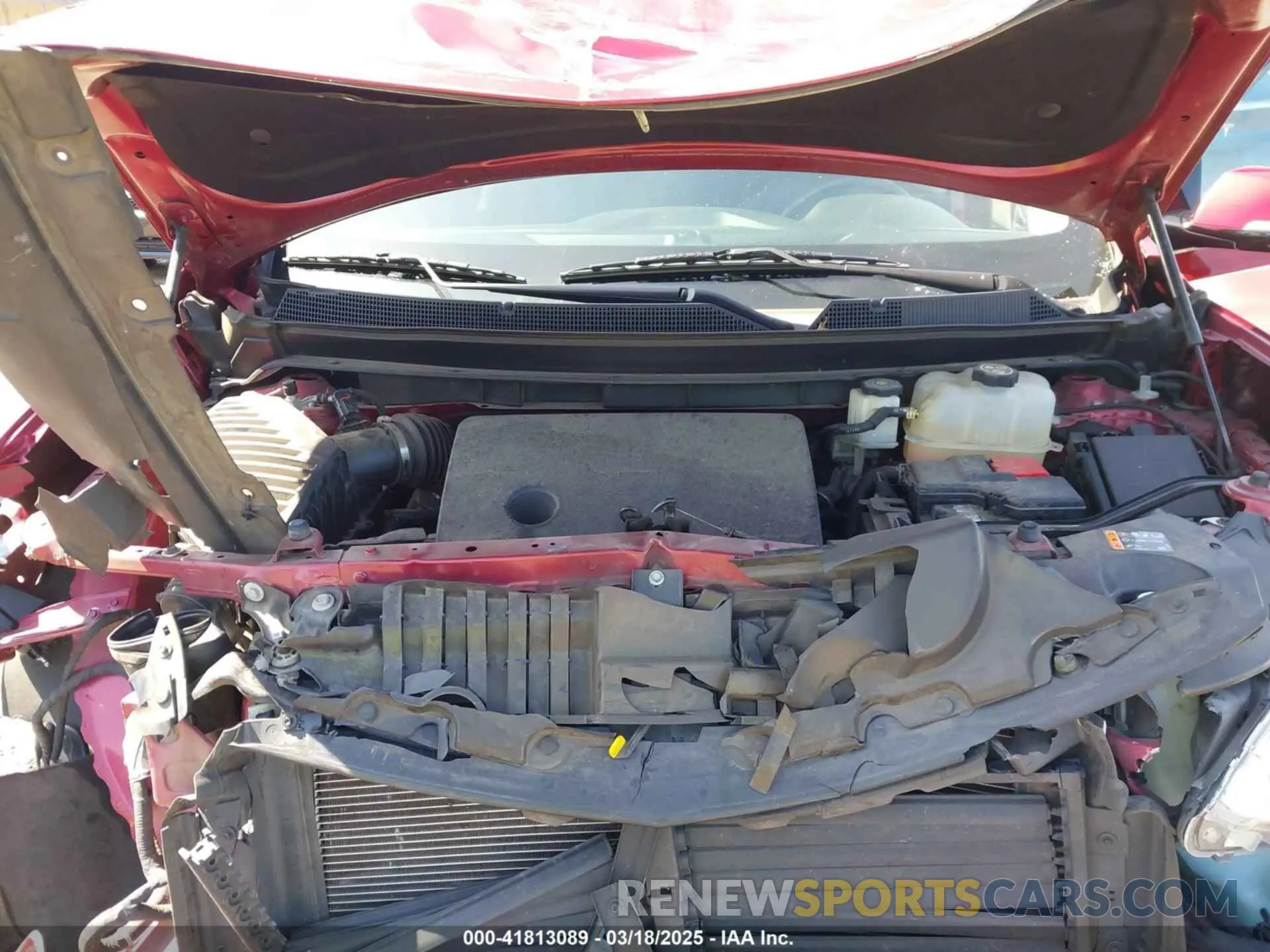 10 Photograph of a damaged car 1GNERJKW7KJ297338 CHEVROLET TRAVERSE 2019