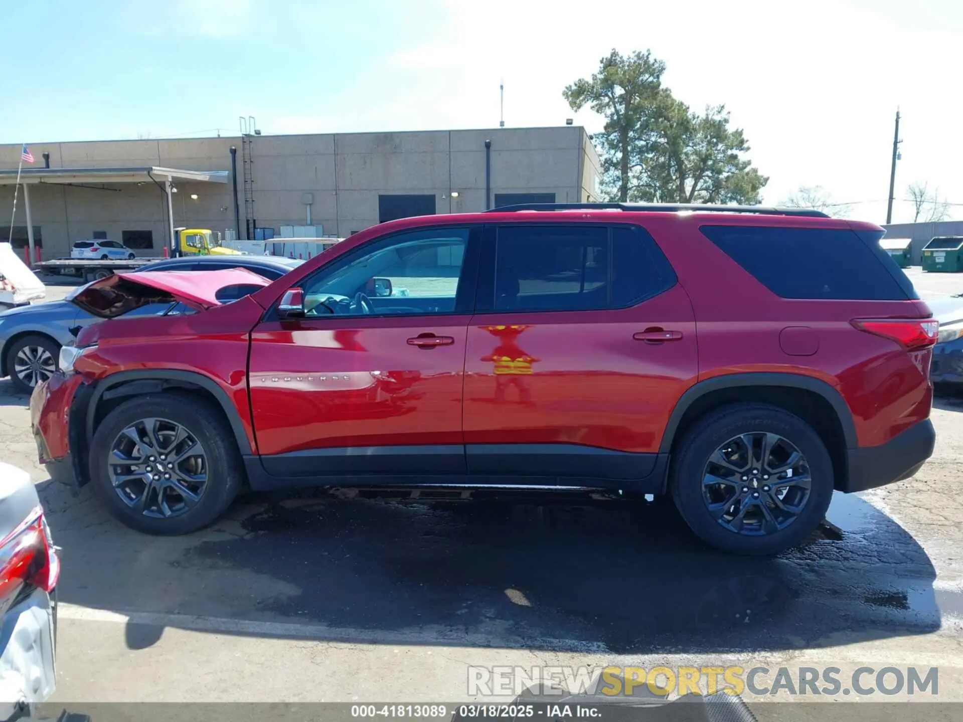 14 Photograph of a damaged car 1GNERJKW7KJ297338 CHEVROLET TRAVERSE 2019