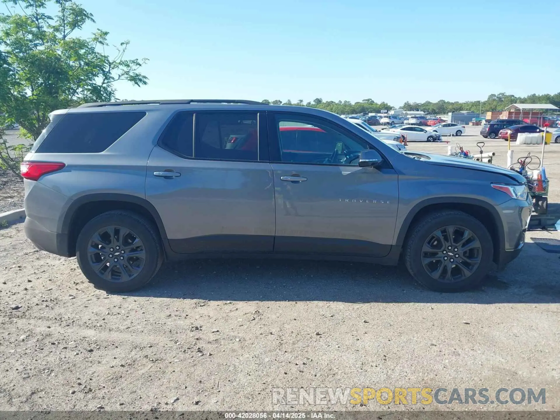 13 Photograph of a damaged car 1GNERJKW9KJ273686 CHEVROLET TRAVERSE 2019