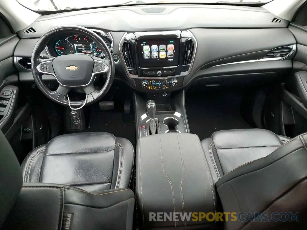 8 Photograph of a damaged car 1GNERJKX7KJ103044 CHEVROLET TRAVERSE 2019